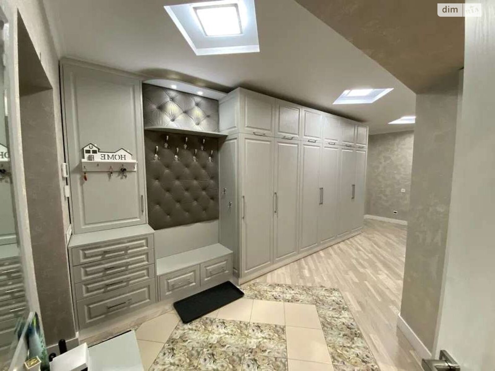 трикімнатна квартира в Києві, район Нова Дарниця, на вул. Бориспільська 6 в довготривалу оренду помісячно фото 1