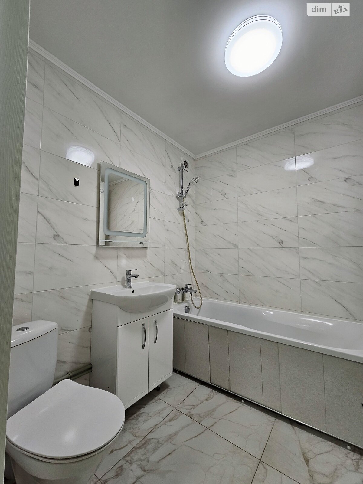 однокімнатна квартира в Києві, район Новобіличі, на вул. Олега Мудрака 1Б в довготривалу оренду помісячно фото 1 однокімнатна квартира в Києві, район Новобіличі, на вул. Олега Мудрака 1Б в довготривалу оренду помісячно фото 1