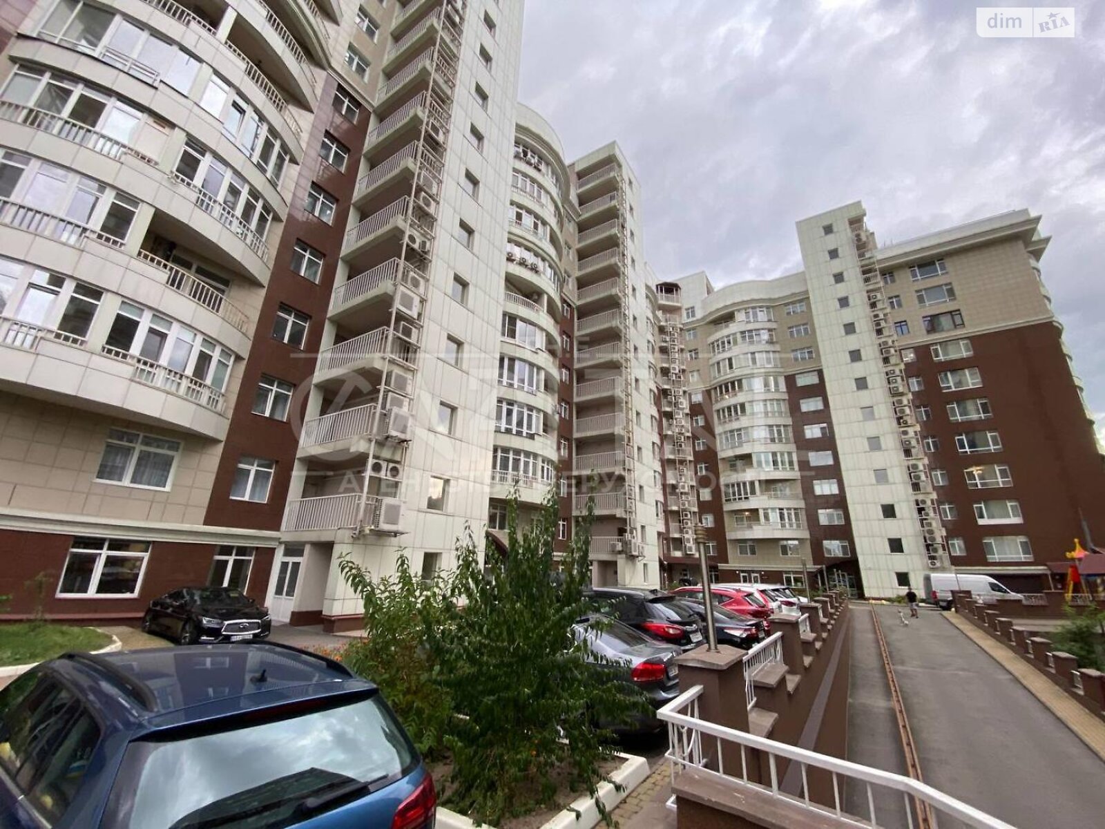трикімнатна квартира в Києві, район Нова забудова, на вул. Антоновича в довготривалу оренду помісячно фото 1 трикімнатна квартира в Києві, район Нова забудова, на вул. Антоновича в довготривалу оренду помісячно фото 1