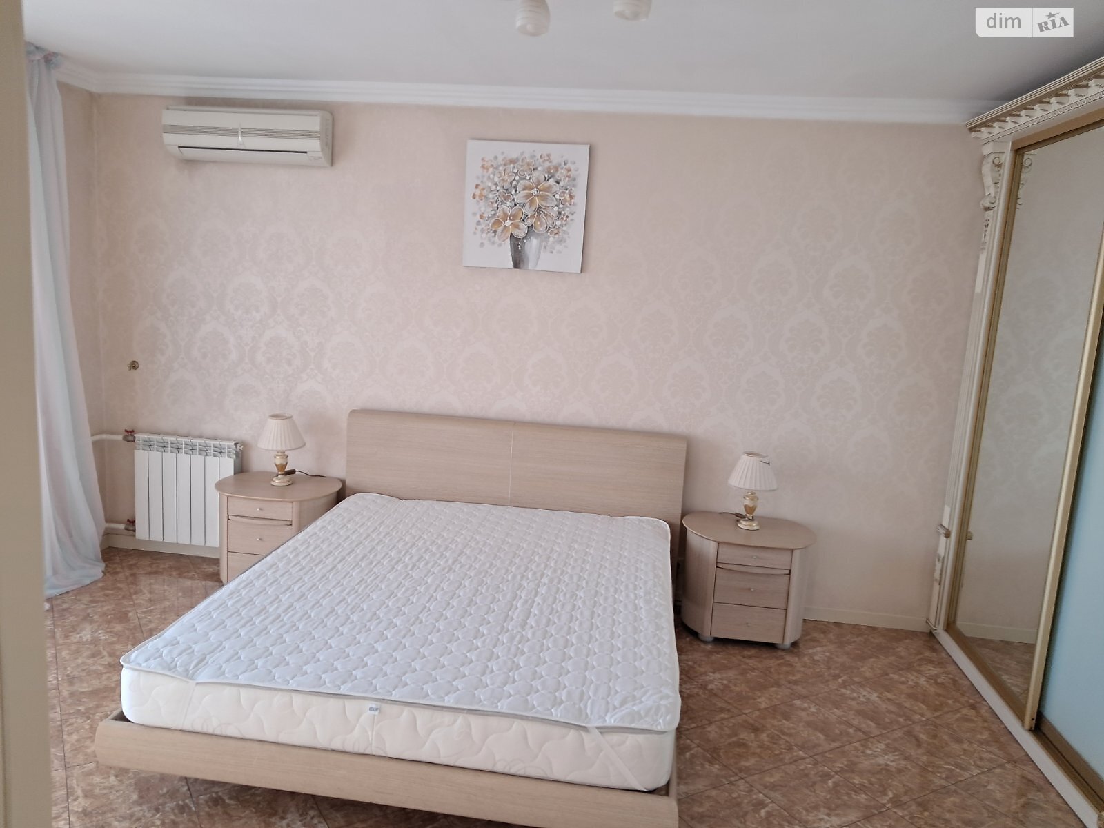 двухкомнатная квартира в Киеве, район Новое строение, на ул. Антоновича 165 в аренду на долгий срок помесячно фото 1 двухкомнатная квартира в Киеве, район Новое строение, на ул. Антоновича 165 в аренду на долгий срок помесячно фото 1