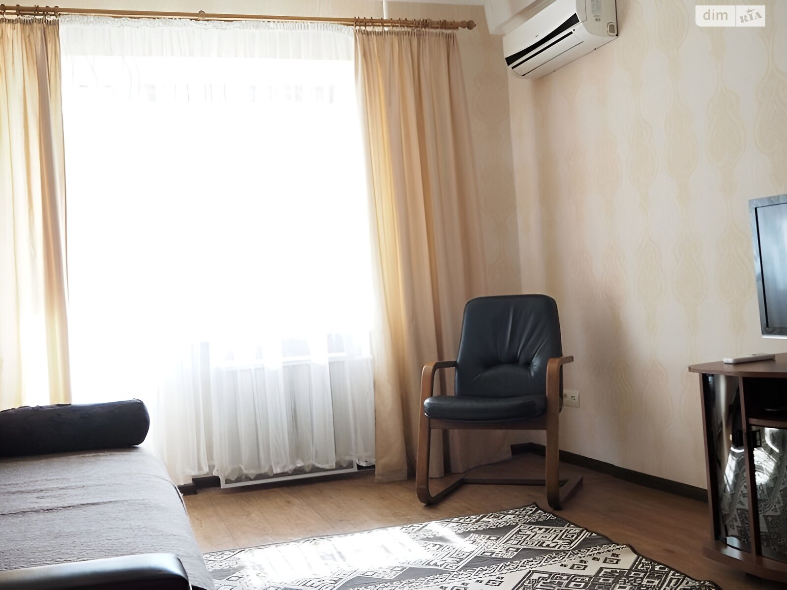 однокімнатна квартира в Києві, район Нова забудова, на вул. Велика Васильківська 102 в довготривалу оренду помісячно фото 1 однокімнатна квартира в Києві, район Нова забудова, на вул. Велика Васильківська 102 в довготривалу оренду помісячно фото 1