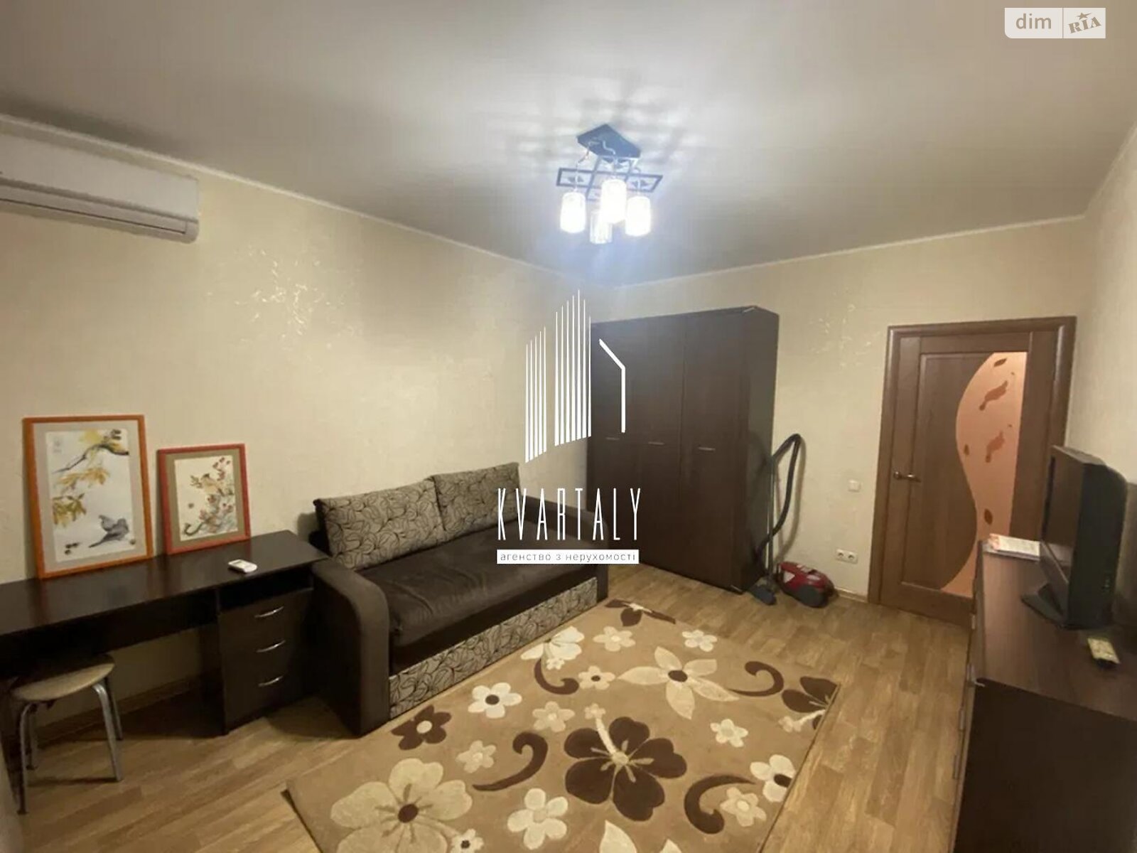 однокімнатна квартира в Києві, район Оболонь, на вул. Богатирська 6А в довготривалу оренду помісячно фото 1 однокімнатна квартира в Києві, район Оболонь, на вул. Богатирська 6А в довготривалу оренду помісячно фото 1