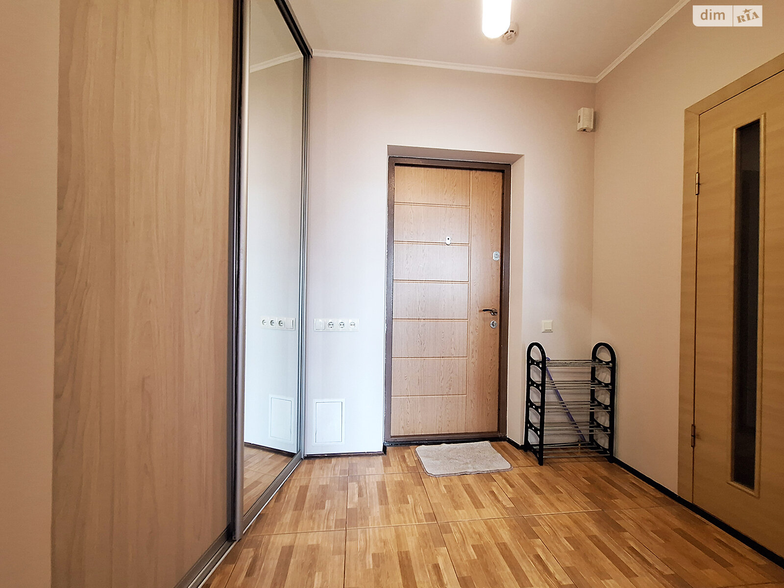 однокімнатна квартира в Києві, район Оболонь, на вул. Богатирська 6А в довготривалу оренду помісячно фото 1 однокімнатна квартира в Києві, район Оболонь, на вул. Богатирська 6А в довготривалу оренду помісячно фото 1