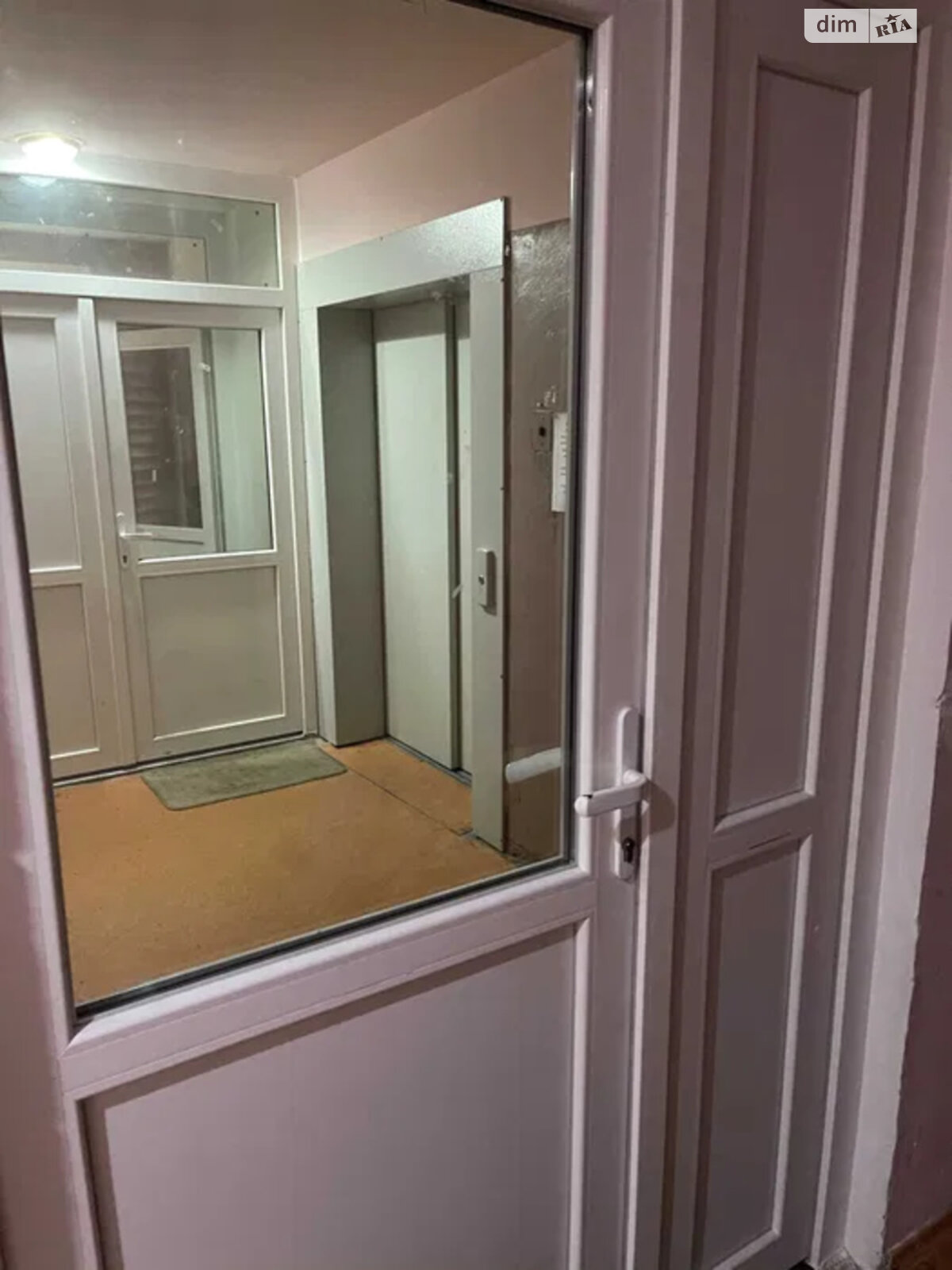 пятикомнатная квартира в Киеве, район Оболонь, на ул. Героев Днепра 6 в аренду на долгий срок помесячно фото 1 пятикомнатная квартира в Киеве, район Оболонь, на ул. Героев Днепра 6 в аренду на долгий срок помесячно фото 1