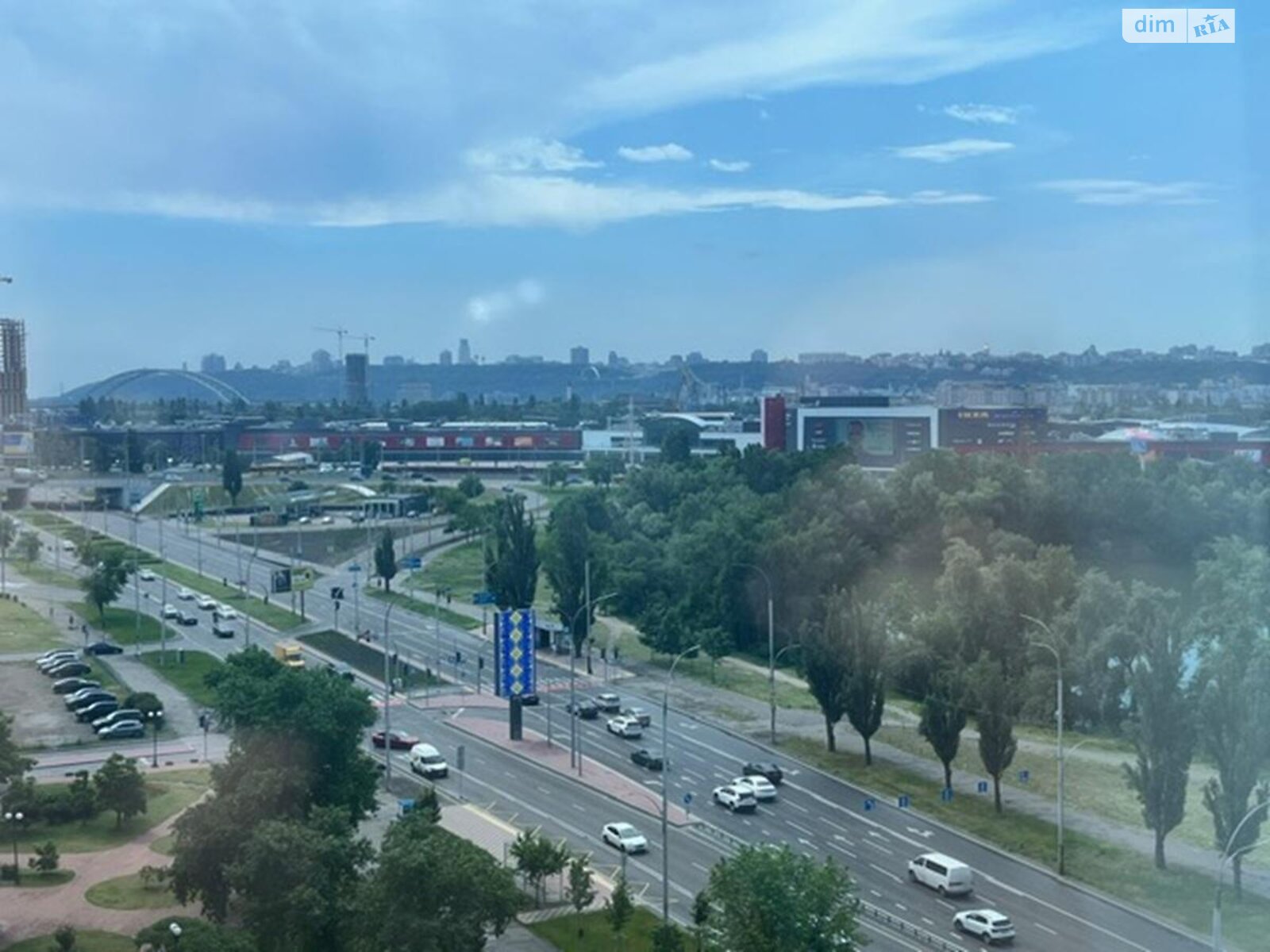 трикімнатна квартира в Києві, район Оболонь, на просп. Володимира Івасюка 4 в довготривалу оренду помісячно фото 1 трикімнатна квартира в Києві, район Оболонь, на просп. Володимира Івасюка 4 в довготривалу оренду помісячно фото 1
