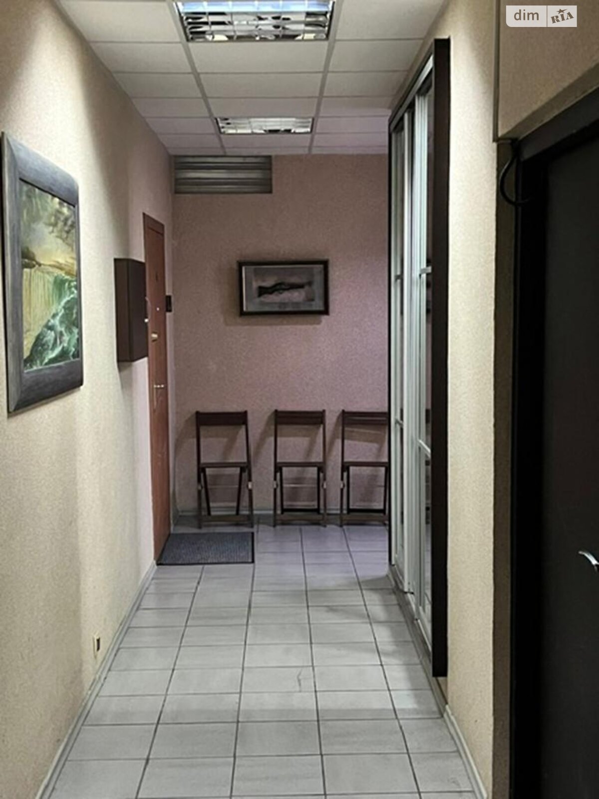 трикімнатна квартира в Києві, район Оболонь, на просп. Володимира Івасюка 4 в довготривалу оренду помісячно фото 1 трикімнатна квартира в Києві, район Оболонь, на просп. Володимира Івасюка 4 в довготривалу оренду помісячно фото 1