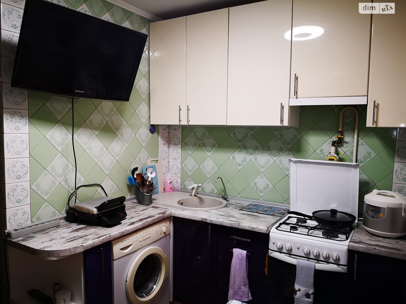 трехкомнатная квартира в Киеве, район Оболонь, на ул. Приречная в аренду на долгий срок помесячно фото 1