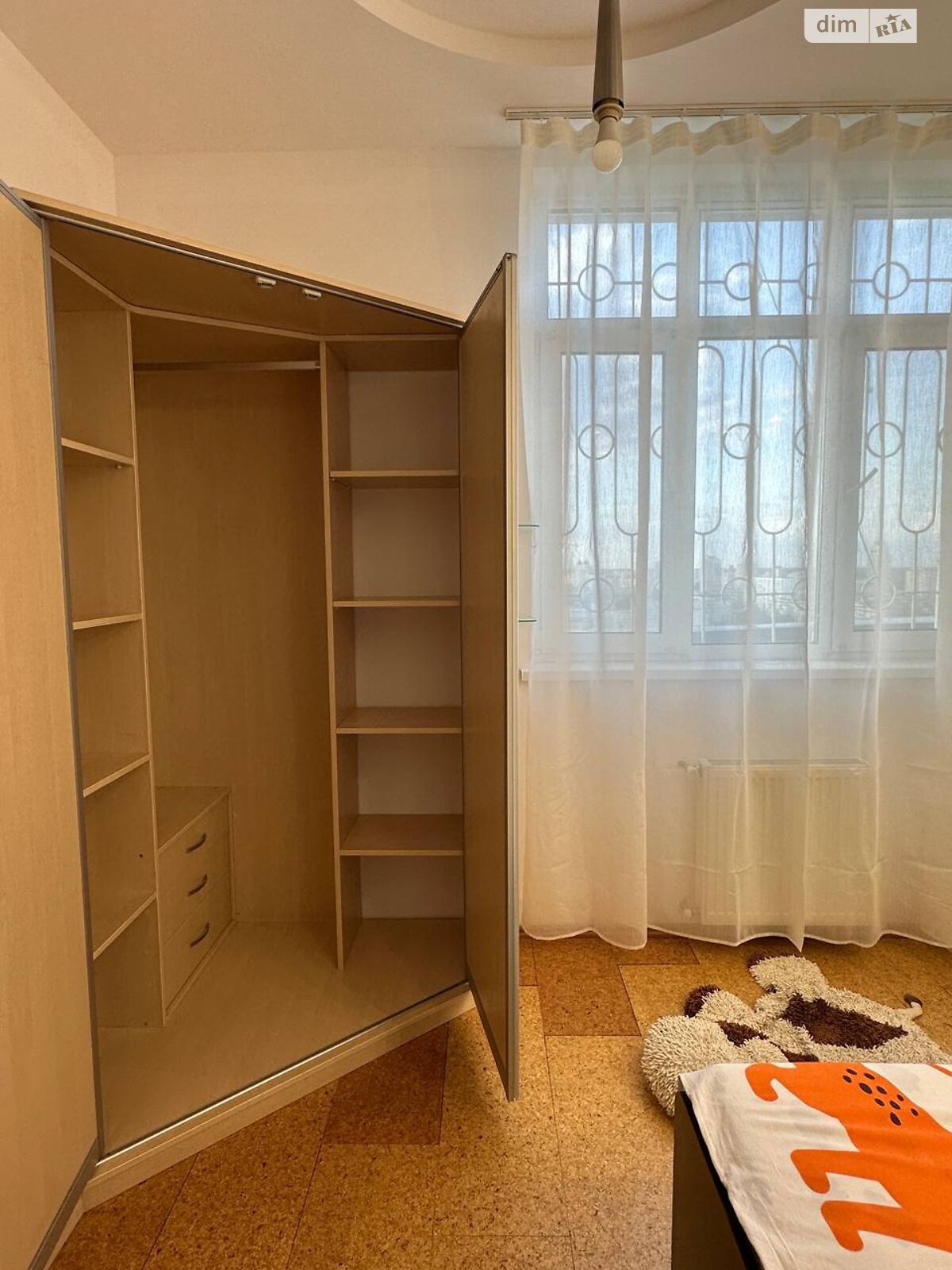 чотирикімнатна квартира в Києві, район undefined, на вул. Йорданська 9К в довготривалу оренду помісячно фото 1 чотирикімнатна квартира в Києві, район undefined, на вул. Йорданська 9К в довготривалу оренду помісячно фото 1