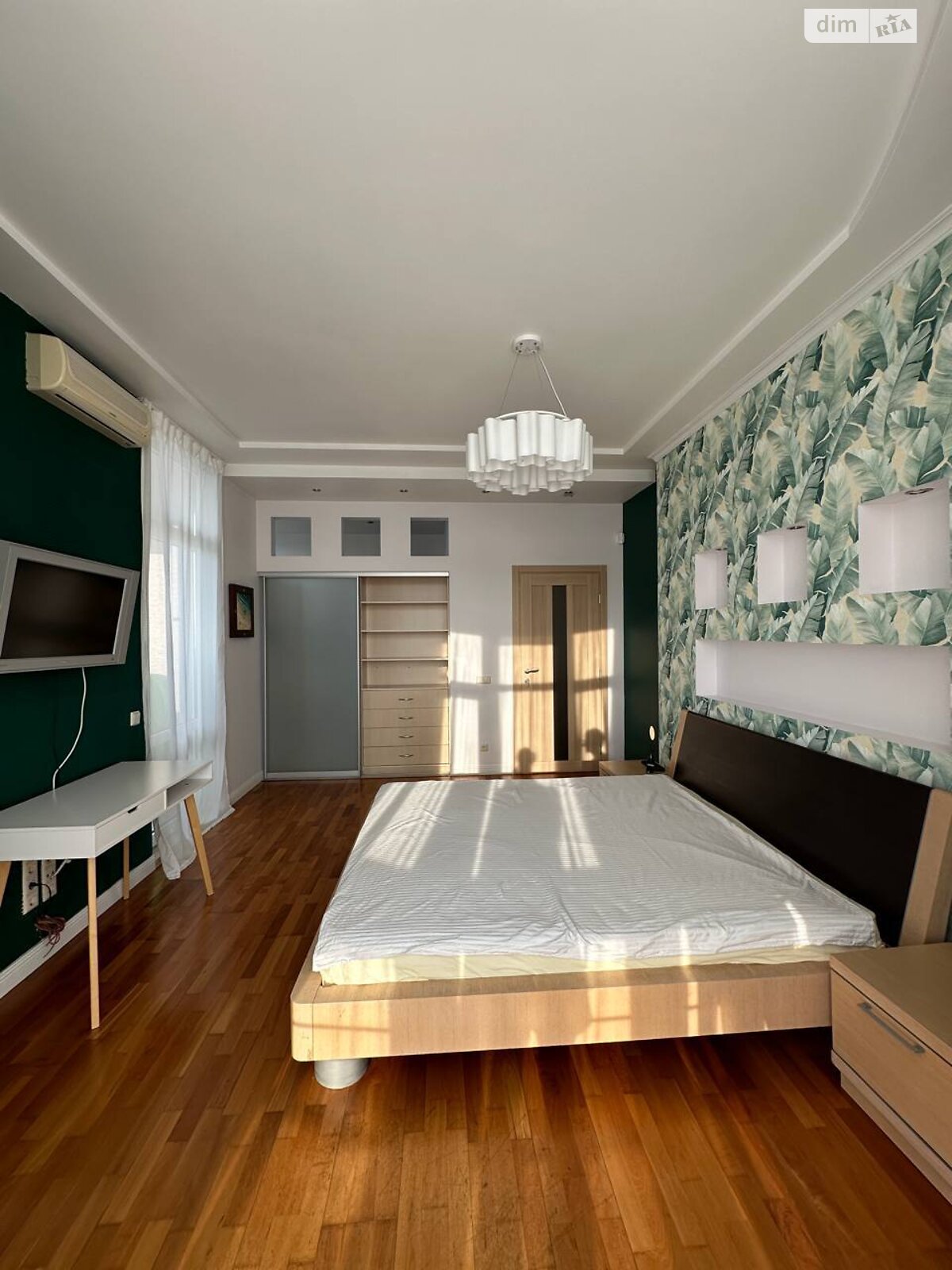 чотирикімнатна квартира в Києві, район undefined, на вул. Йорданська 9К в довготривалу оренду помісячно фото 1 чотирикімнатна квартира в Києві, район undefined, на вул. Йорданська 9К в довготривалу оренду помісячно фото 1