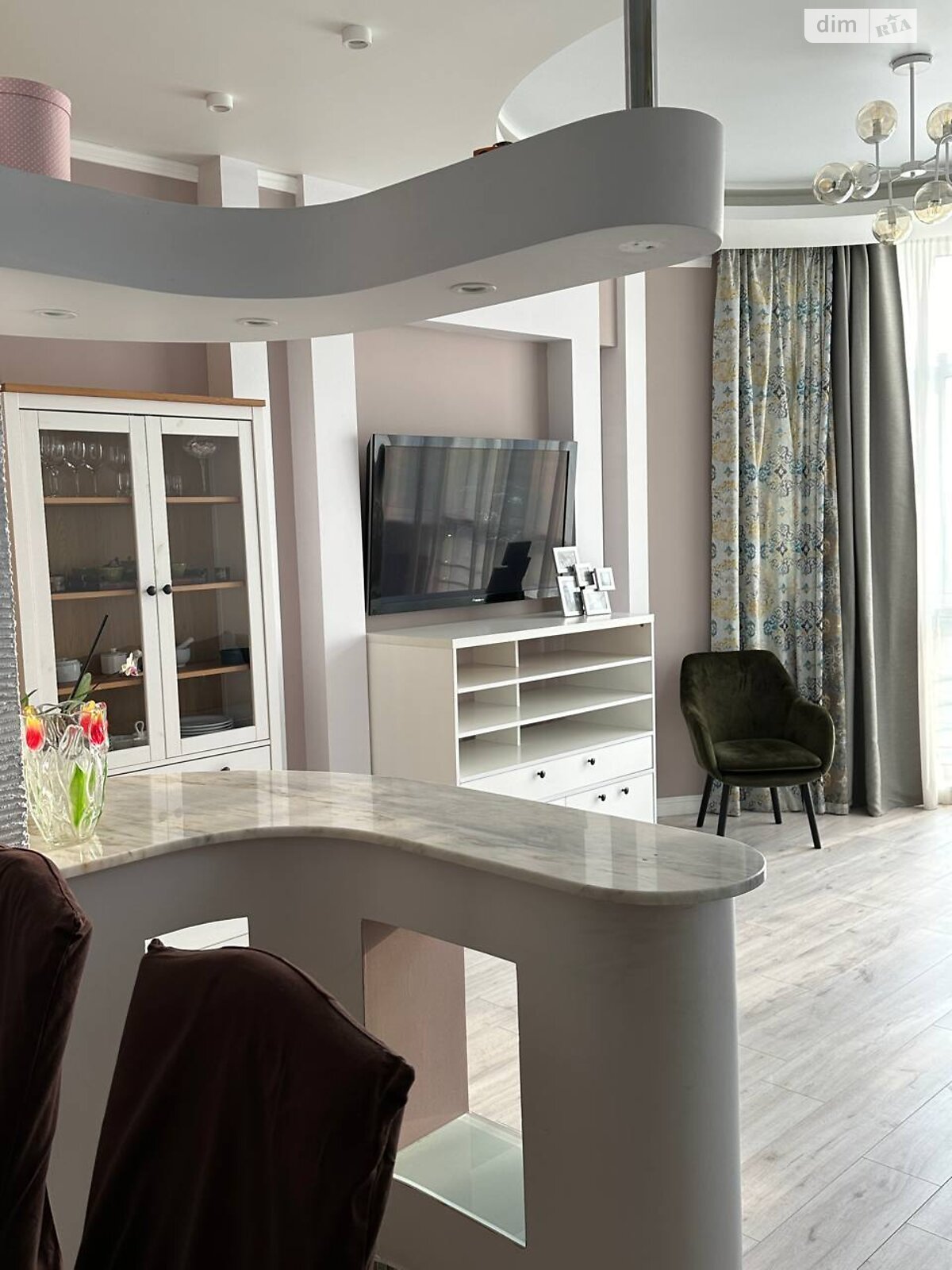 чотирикімнатна квартира в Києві, район undefined, на вул. Йорданська 9К в довготривалу оренду помісячно фото 1 чотирикімнатна квартира в Києві, район undefined, на вул. Йорданська 9К в довготривалу оренду помісячно фото 1