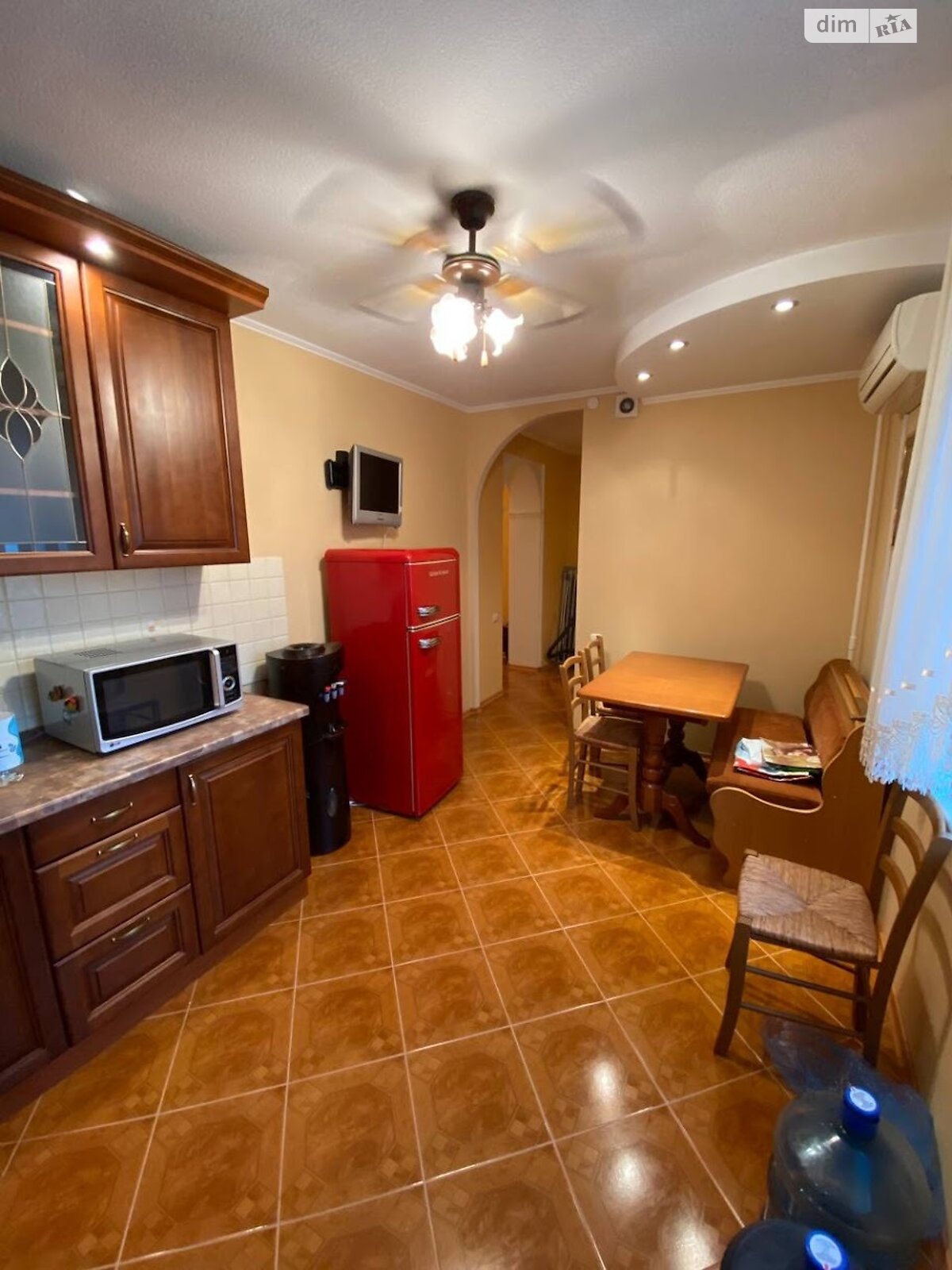 однокімнатна квартира в Києві, район undefined, на вул. Левка Лук’яненка 2/4 в довготривалу оренду помісячно фото 1