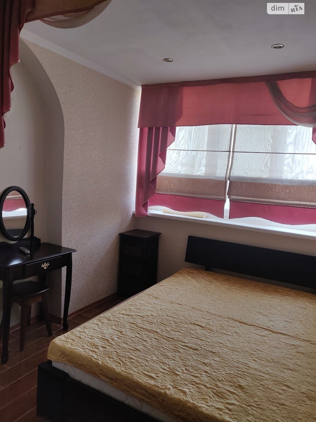 однокімнатна квартира в Києві, район undefined, на вул. Левка Лук’яненка 2/4 в довготривалу оренду помісячно фото 1