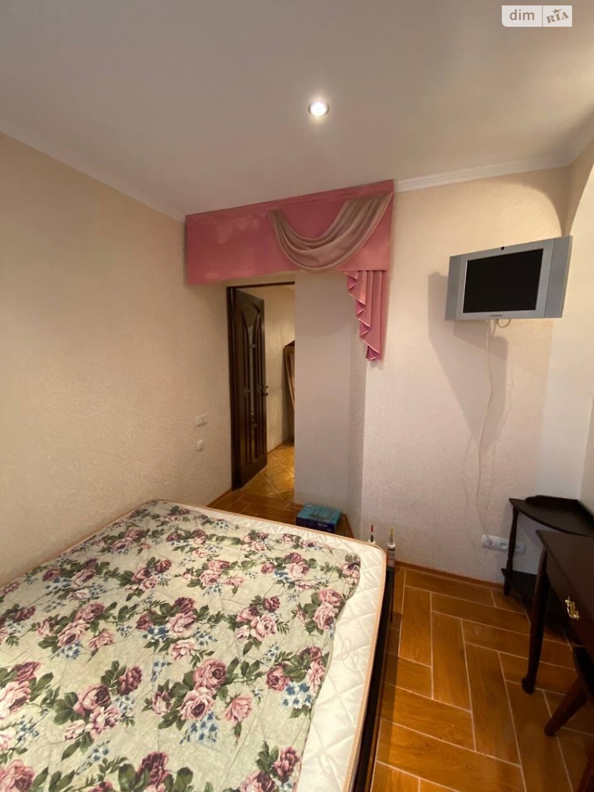 однокімнатна квартира в Києві, район undefined, на вул. Левка Лук’яненка 2/4 в довготривалу оренду помісячно фото 1