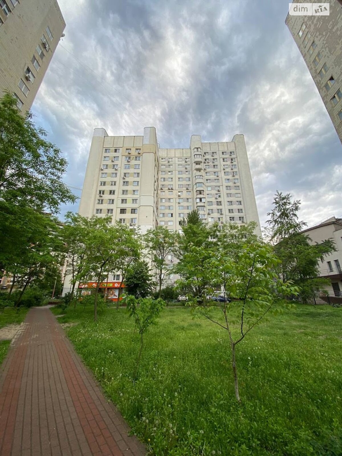 однокімнатна квартира в Києві, район undefined, на вул. Левка Лук’яненка 2/4 в довготривалу оренду помісячно фото 1