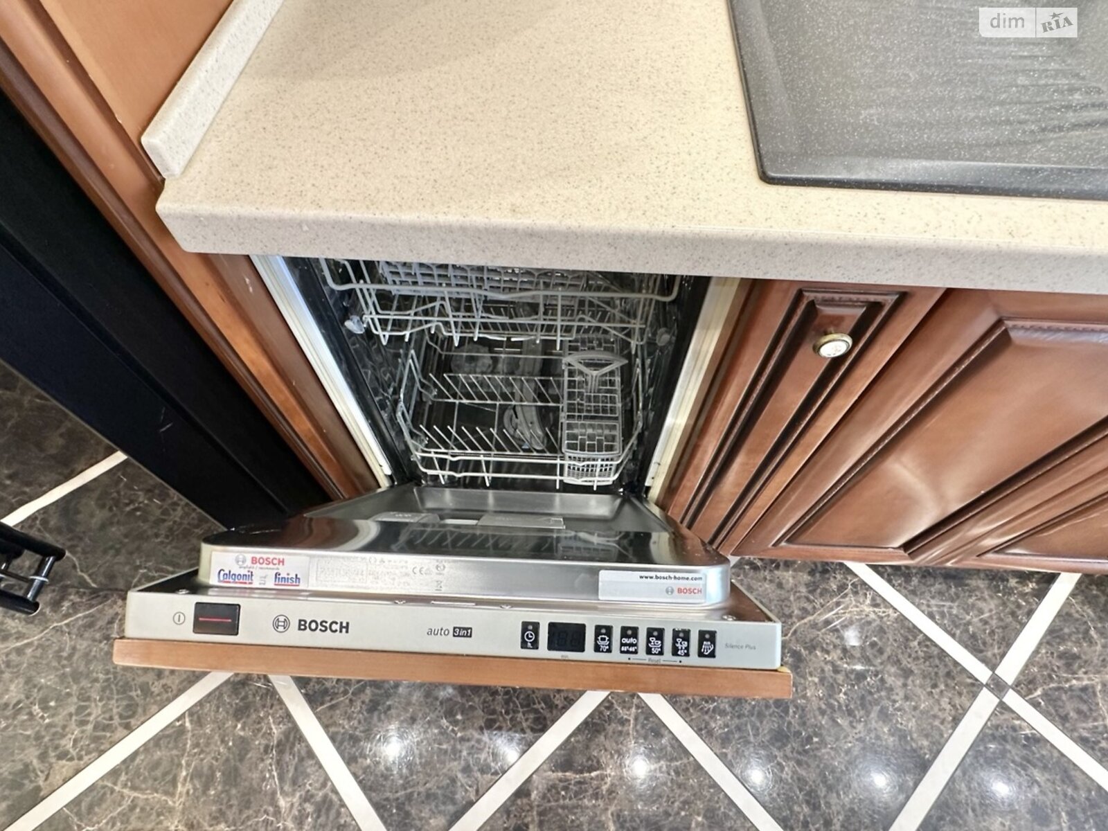 трикімнатна квартира в Києві, район undefined, на вул. Левка Лук’яненка 21 корпус 3 в довготривалу оренду помісячно фото 1 трикімнатна квартира в Києві, район undefined, на вул. Левка Лук’яненка 21 корпус 3 в довготривалу оренду помісячно фото 1