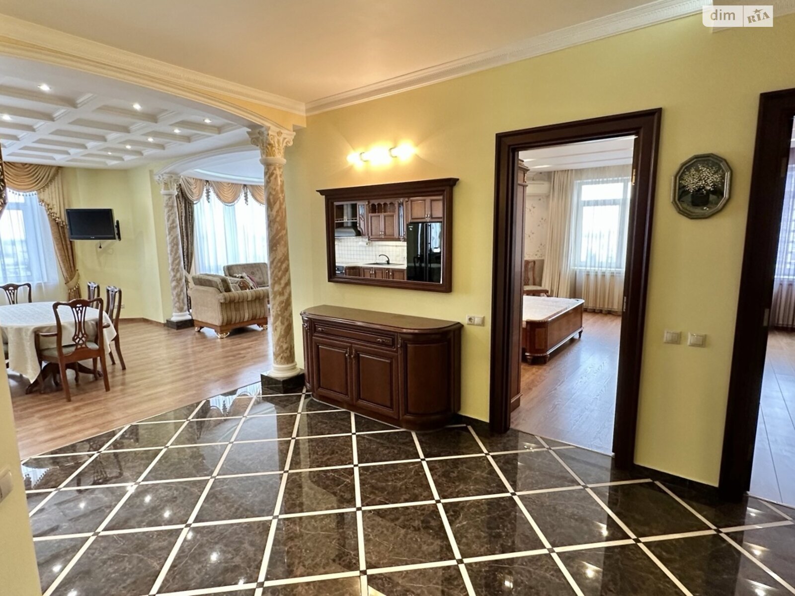 трикімнатна квартира в Києві, район undefined, на вул. Левка Лук’яненка 21 корпус 3 в довготривалу оренду помісячно фото 1 трикімнатна квартира в Києві, район undefined, на вул. Левка Лук’яненка 21 корпус 3 в довготривалу оренду помісячно фото 1