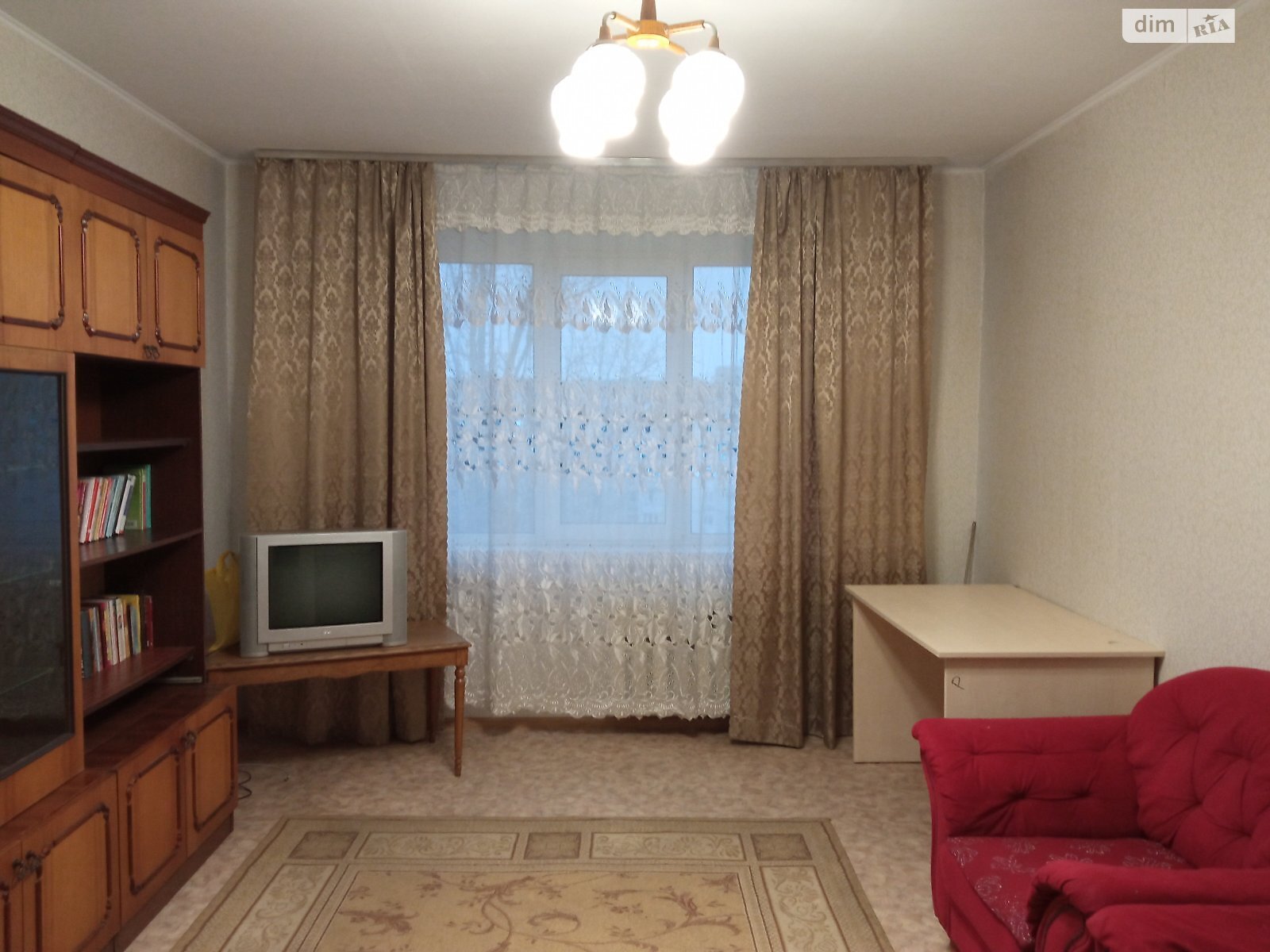 трехкомнатная квартира в Киеве, район Оболонь, на ул. Левка Лукьяненко 3А в аренду на долгий срок помесячно фото 1