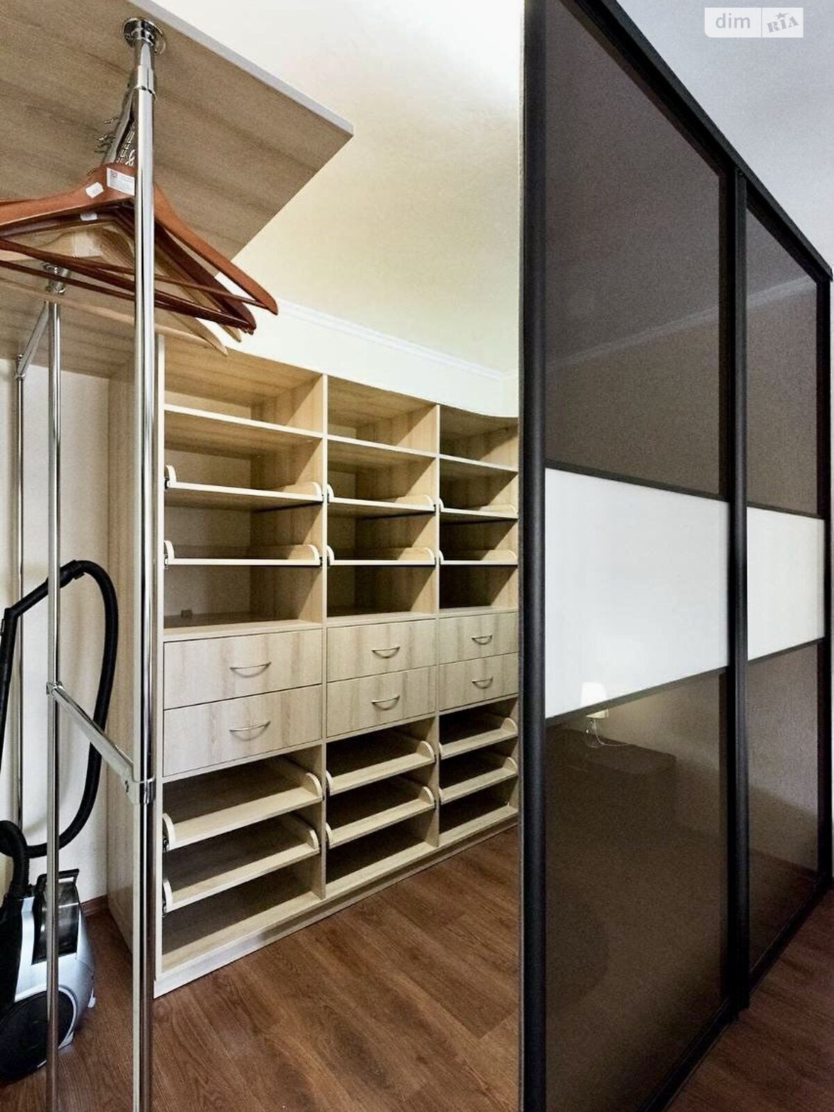 двухкомнатная квартира в Киеве, район Оболонь, на ул. Левка Лукьяненко 1Е в аренду на долгий срок помесячно фото 1