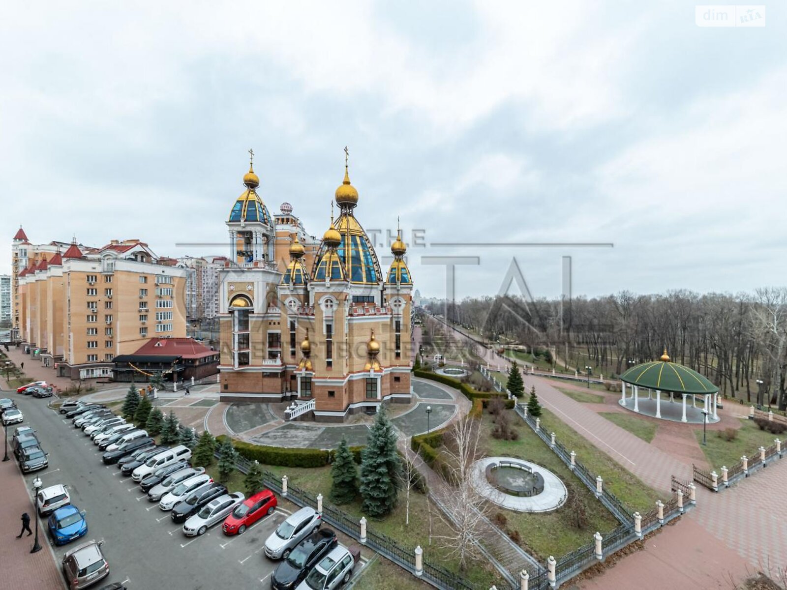 трехкомнатная квартира в Киеве, район Оболонь, на наб. Оболонская 3 в аренду на долгий срок помесячно фото 1