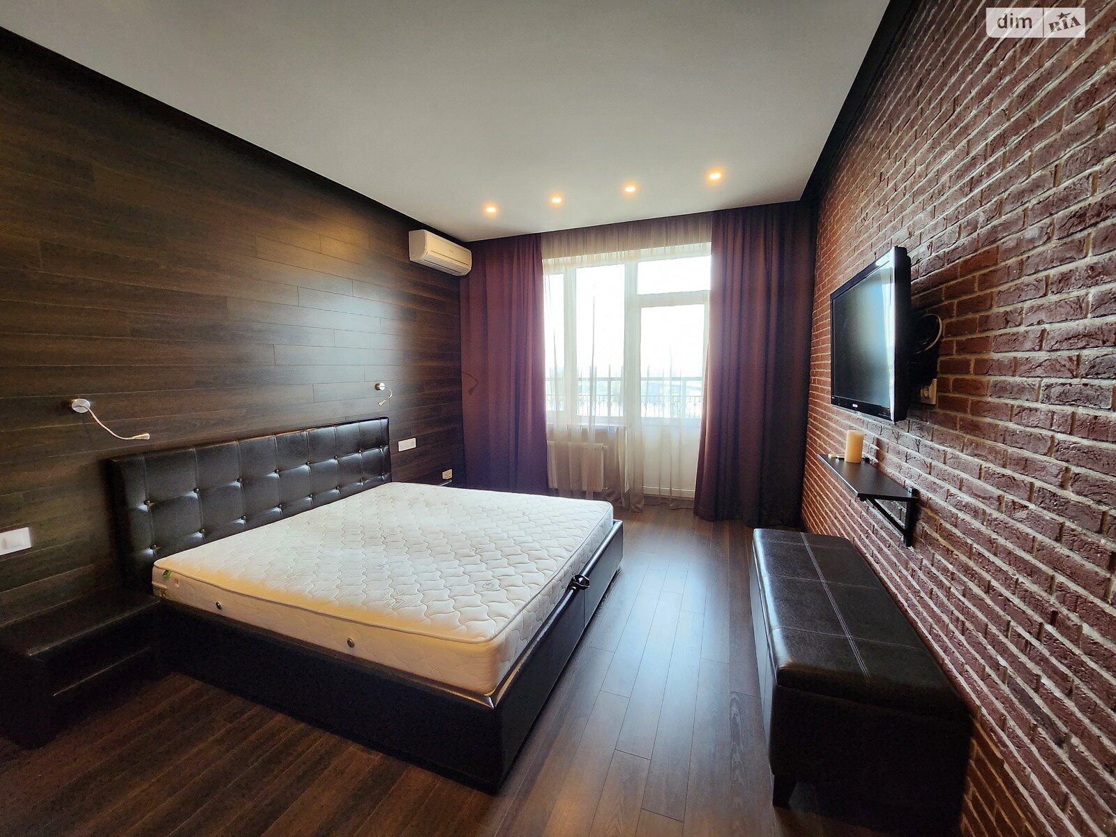 трикімнатна квартира в Києві, район undefined, на наб. Оболонська в довготривалу оренду помісячно фото 1 трикімнатна квартира в Києві, район undefined, на наб. Оболонська в довготривалу оренду помісячно фото 1