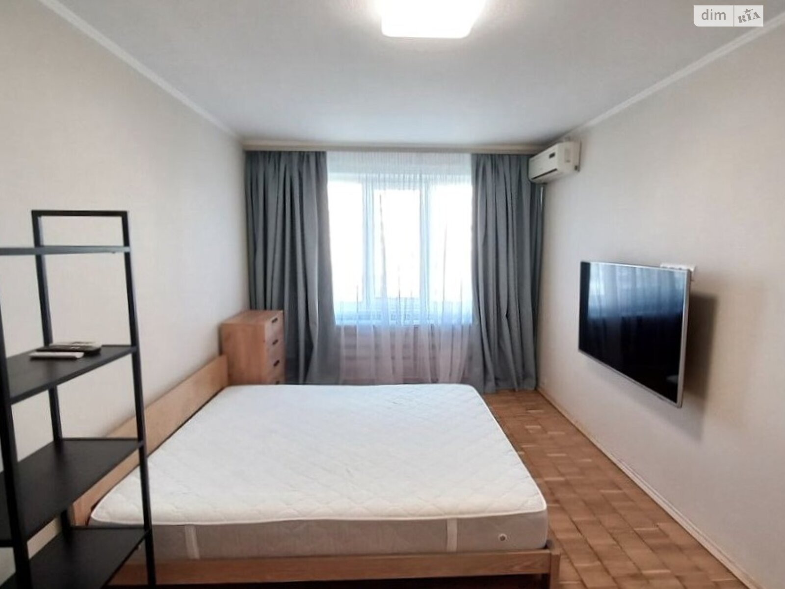 однокімнатна квартира в Києві, район undefined, на пл. Оболонська 5 в довготривалу оренду помісячно фото 1