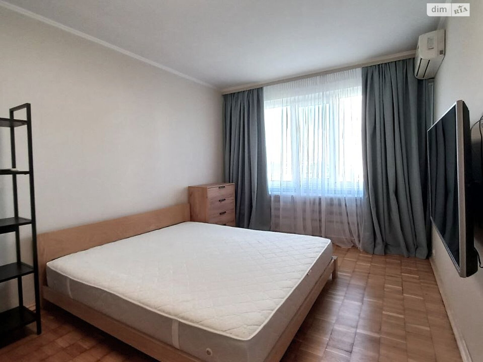 однокімнатна квартира в Києві, район undefined, на пл. Оболонська 5 в довготривалу оренду помісячно фото 1