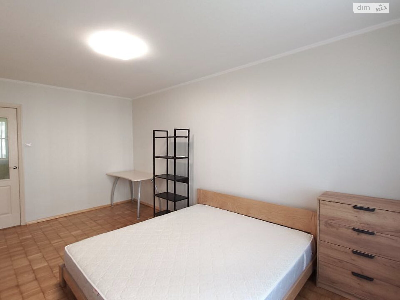 однокімнатна квартира в Києві, район undefined, на пл. Оболонська 5 в довготривалу оренду помісячно фото 1