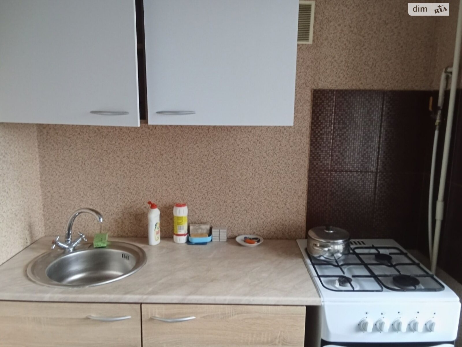 однокімнатна квартира в Києві, район Оболонь, на просп. Оболонський 16А в довготривалу оренду помісячно фото 1