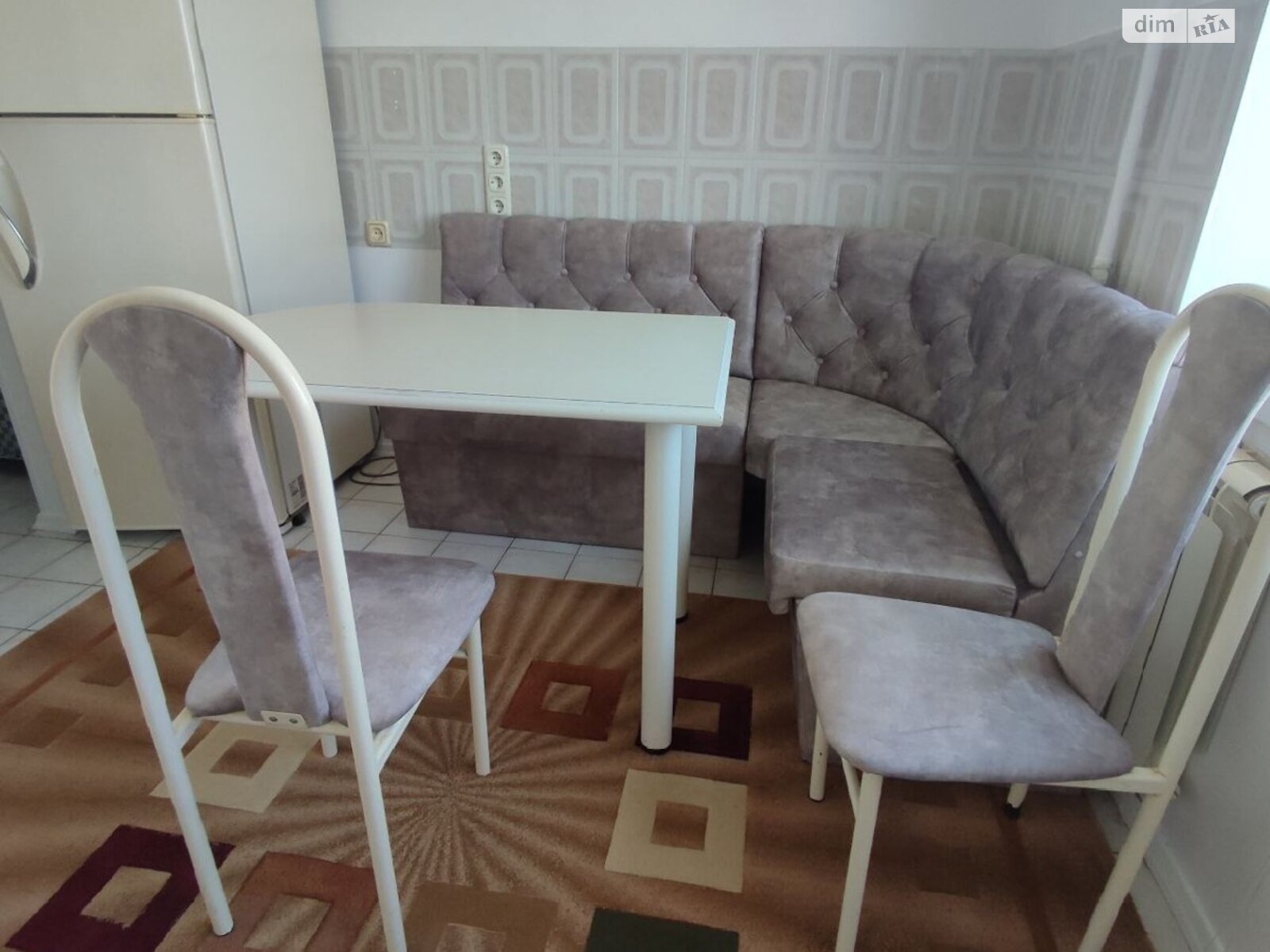 трикімнатна квартира в Києві, район Оболонь, на вул. Прирічна 29 в довготривалу оренду помісячно фото 1 трикімнатна квартира в Києві, район Оболонь, на вул. Прирічна 29 в довготривалу оренду помісячно фото 1
