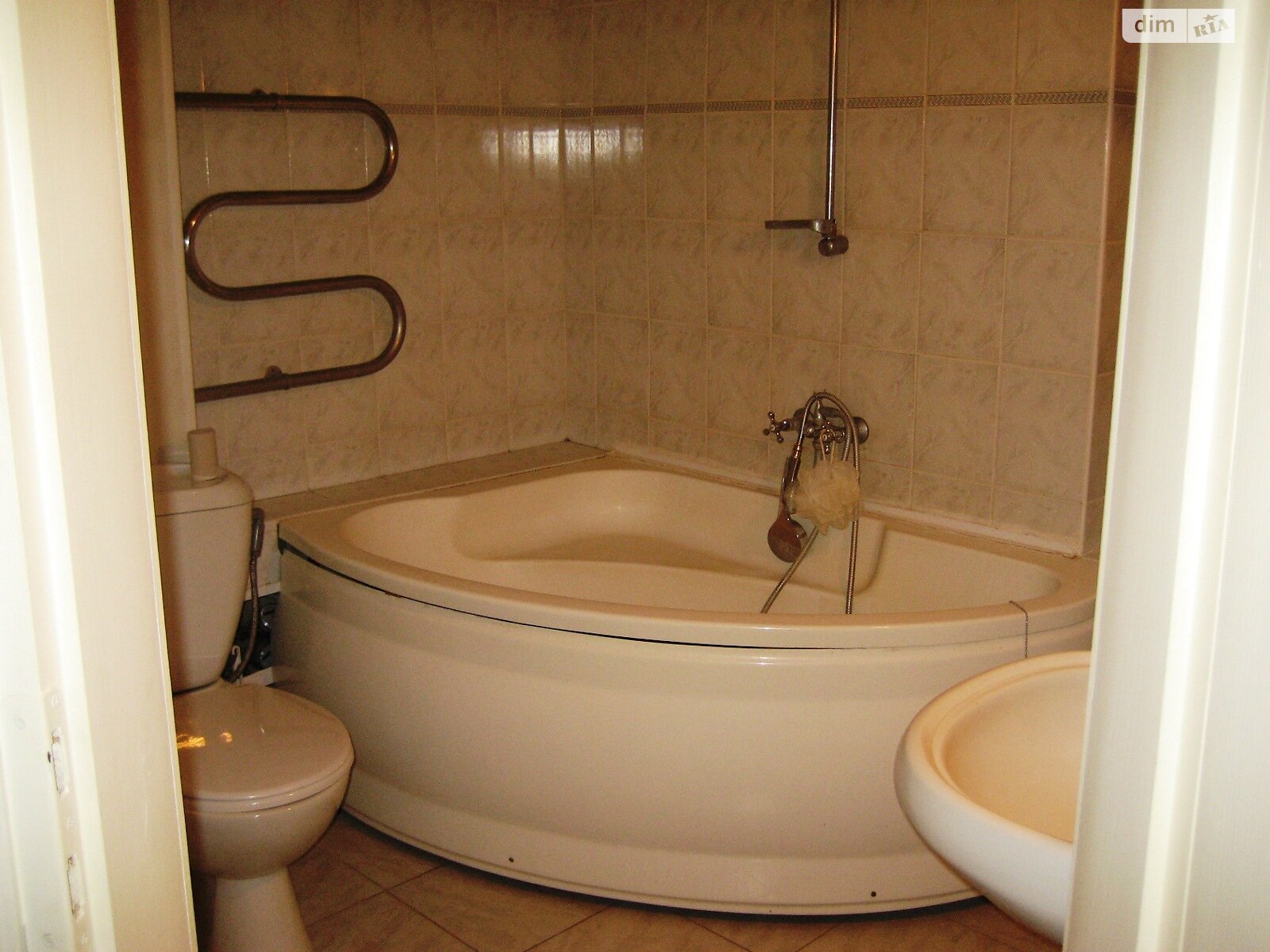 двухкомнатная квартира в Киеве, район Оболонь, на ул. Припятская 5 в аренду на долгий срок помесячно фото 1 двухкомнатная квартира в Киеве, район Оболонь, на ул. Припятская 5 в аренду на долгий срок помесячно фото 1