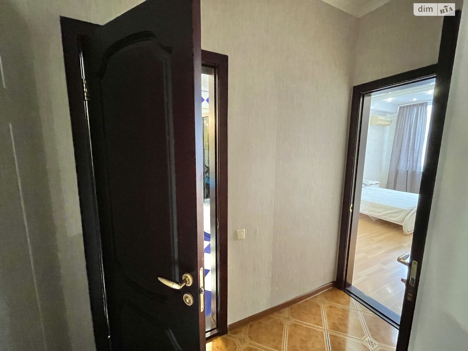 чотирикімнатна квартира в Києві, район Оболонь, на просп. Володимира Івасюка 8 корпус 4 в довготривалу оренду помісячно фото 1 чотирикімнатна квартира в Києві, район Оболонь, на просп. Володимира Івасюка 8 корпус 4 в довготривалу оренду помісячно фото 1