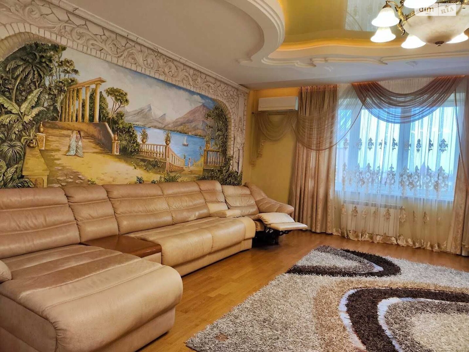 трикімнатна квартира в Києві, район Оболонь, на просп. Володимира Івасюка 6 корпус 6 в довготривалу оренду помісячно фото 1 трикімнатна квартира в Києві, район Оболонь, на просп. Володимира Івасюка 6 корпус 6 в довготривалу оренду помісячно фото 1