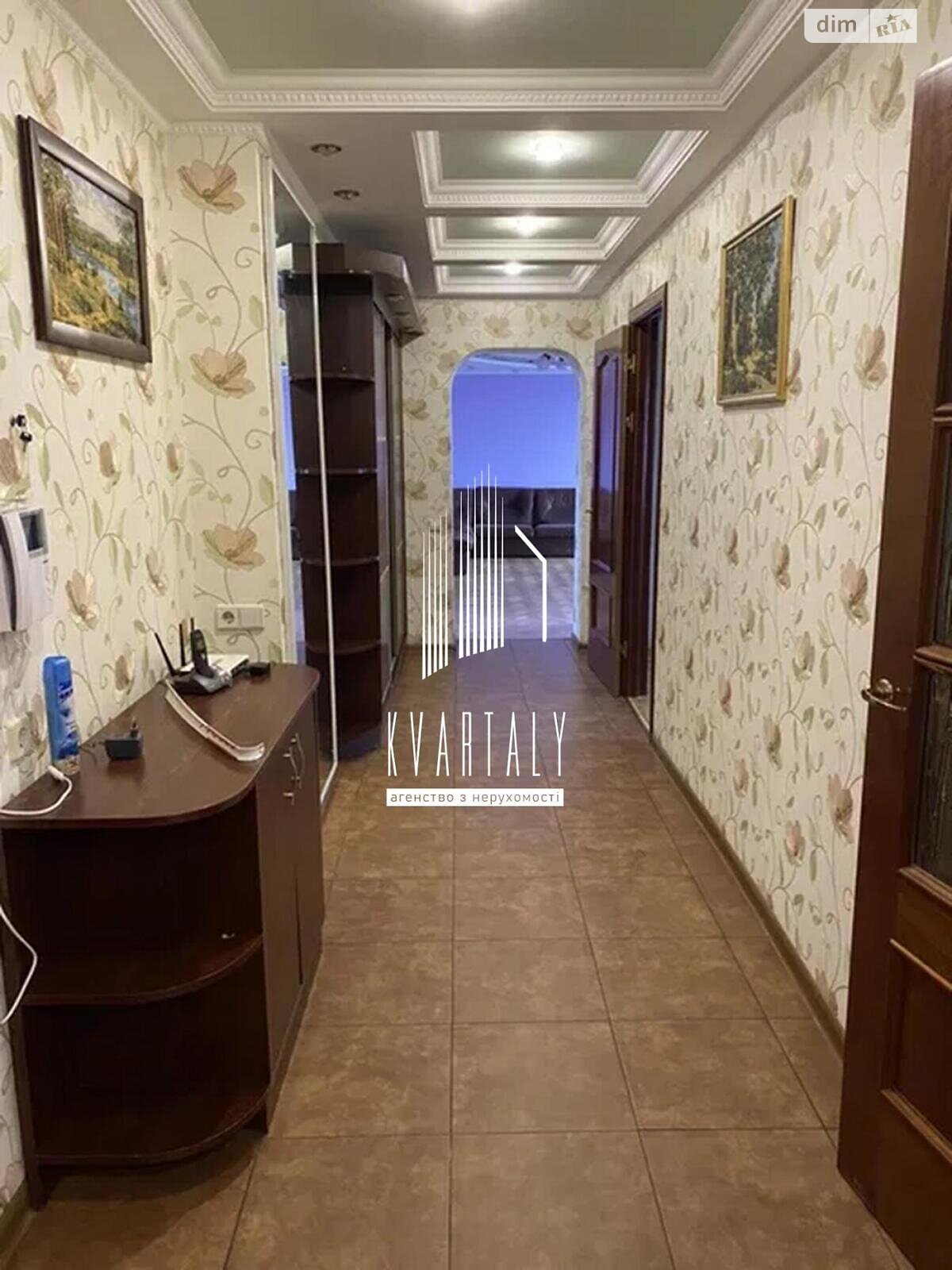 трикімнатна квартира в Києві, район Оболонь, на просп. Володимира Івасюка 14Б в довготривалу оренду помісячно фото 1 трикімнатна квартира в Києві, район Оболонь, на просп. Володимира Івасюка 14Б в довготривалу оренду помісячно фото 1
