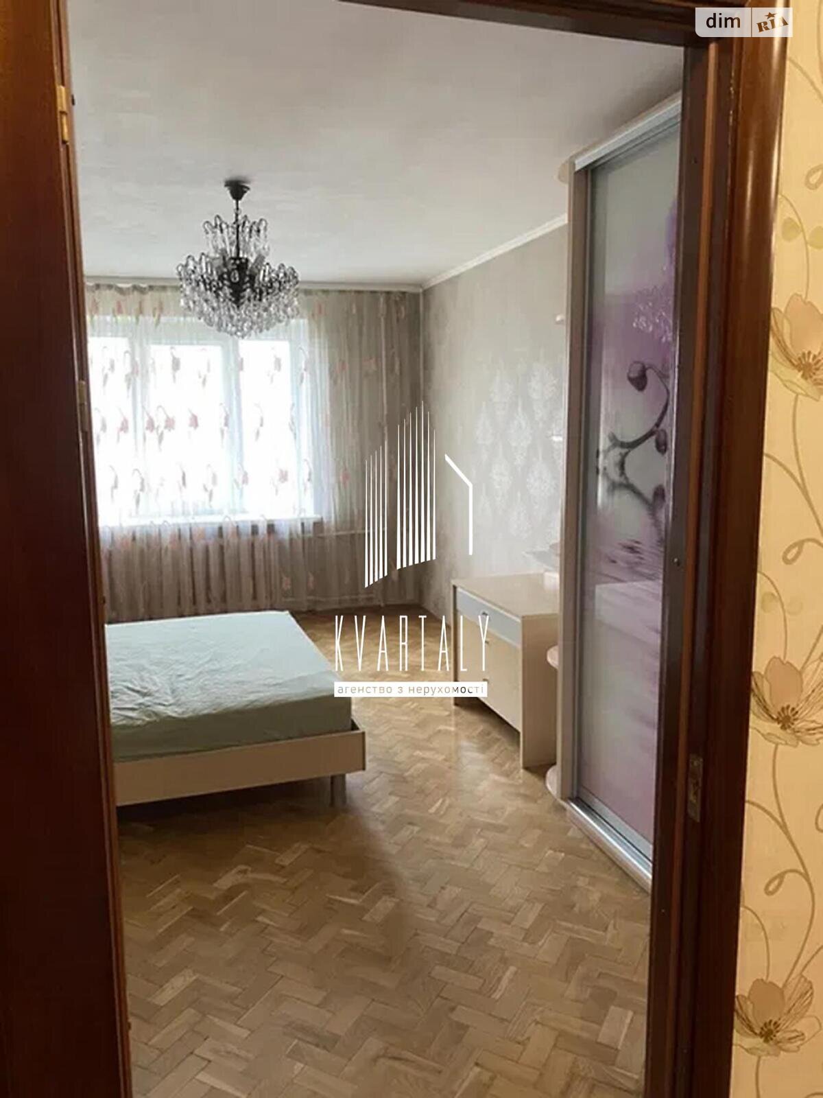трикімнатна квартира в Києві, район Оболонь, на просп. Володимира Івасюка 14Б в довготривалу оренду помісячно фото 1 трикімнатна квартира в Києві, район Оболонь, на просп. Володимира Івасюка 14Б в довготривалу оренду помісячно фото 1
