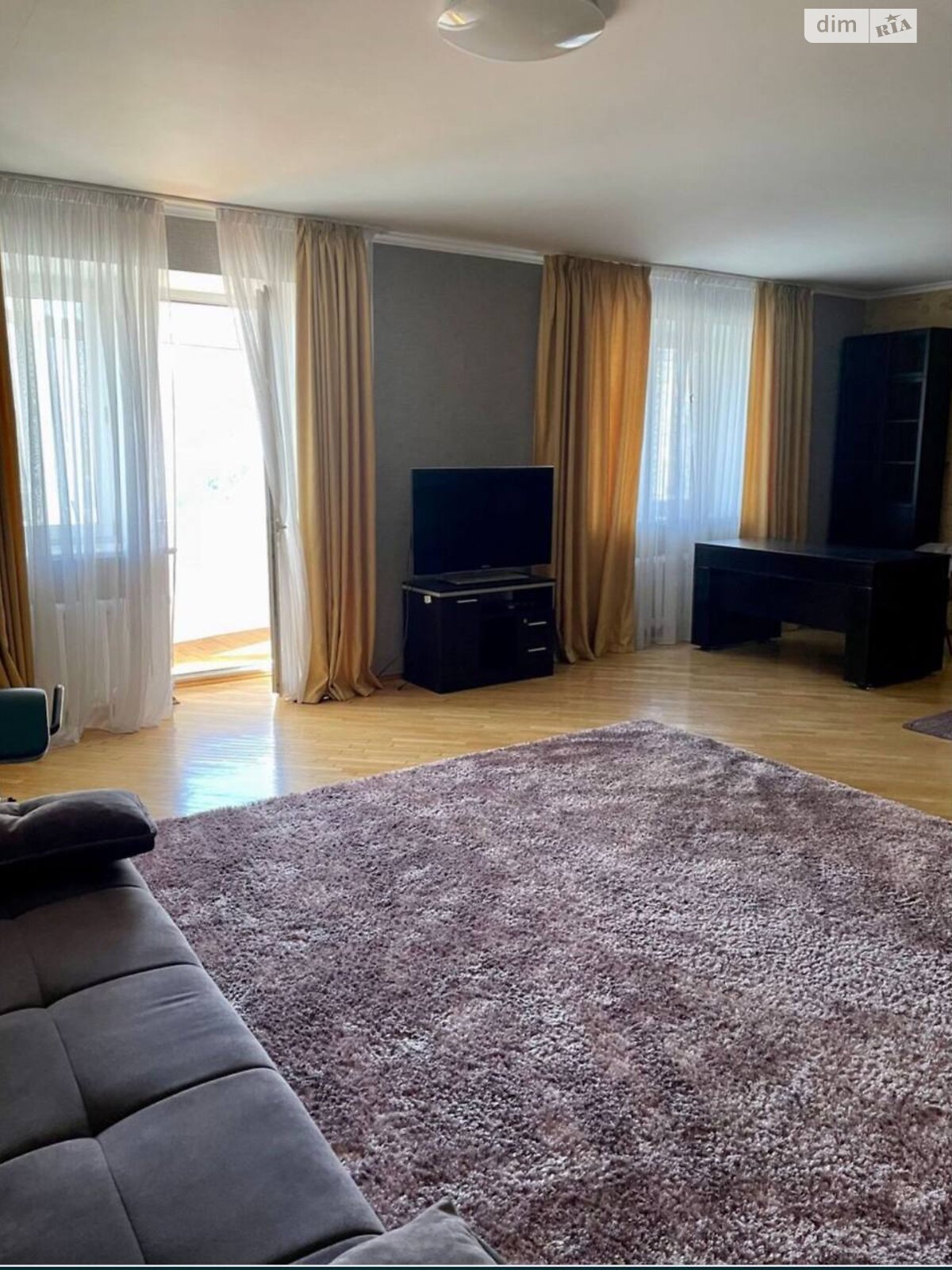 трикімнатна квартира в Києві, район undefined, на просп. Володимира Івасюка 18А в довготривалу оренду помісячно фото 1 трикімнатна квартира в Києві, район undefined, на просп. Володимира Івасюка 18А в довготривалу оренду помісячно фото 1