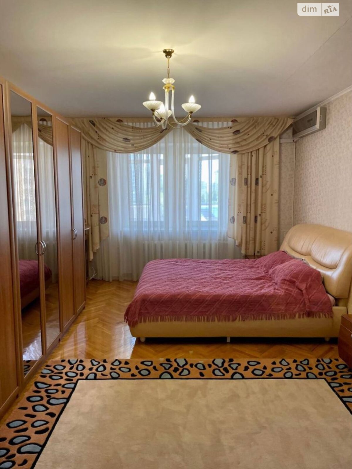 трикімнатна квартира в Києві, район undefined, на просп. Володимира Івасюка 18А в довготривалу оренду помісячно фото 1 трикімнатна квартира в Києві, район undefined, на просп. Володимира Івасюка 18А в довготривалу оренду помісячно фото 1