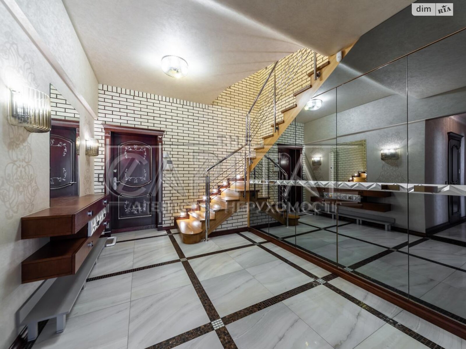 четырехкомнатная квартира в Киеве, район Оболонь, на просп. Владимира Ивасюка 22 в аренду на долгий срок помесячно фото 1 четырехкомнатная квартира в Киеве, район Оболонь, на просп. Владимира Ивасюка 22 в аренду на долгий срок помесячно фото 1