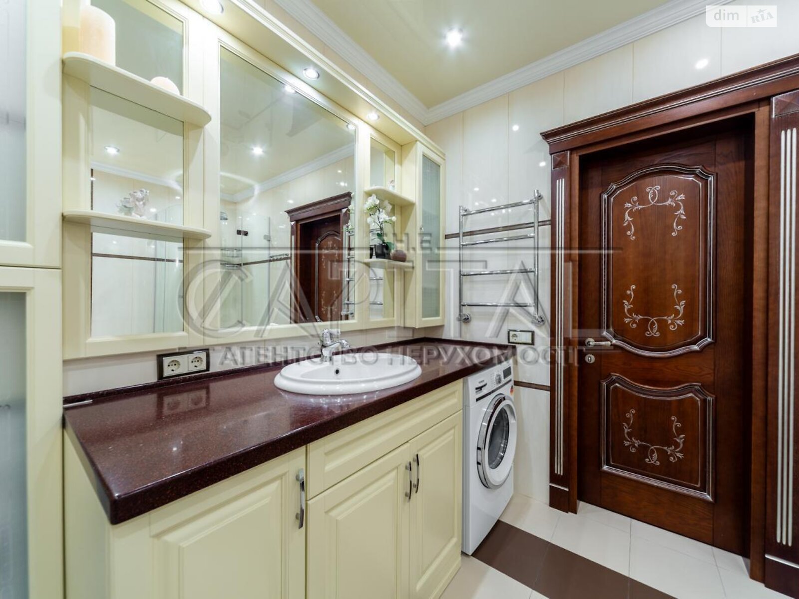 четырехкомнатная квартира в Киеве, район Оболонь, на просп. Владимира Ивасюка 22 в аренду на долгий срок помесячно фото 1