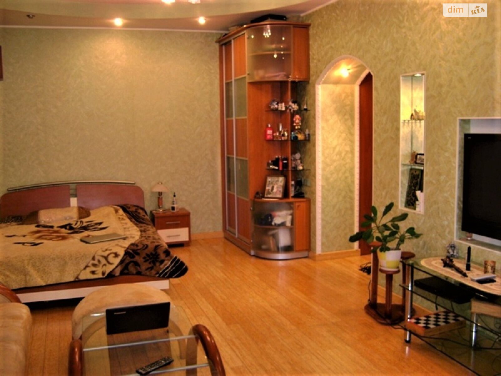 однокомнатная квартира в Киеве, район Оболонь, на просп. Владимира Ивасюка 4 корпус 4 в аренду на долгий срок помесячно фото 1