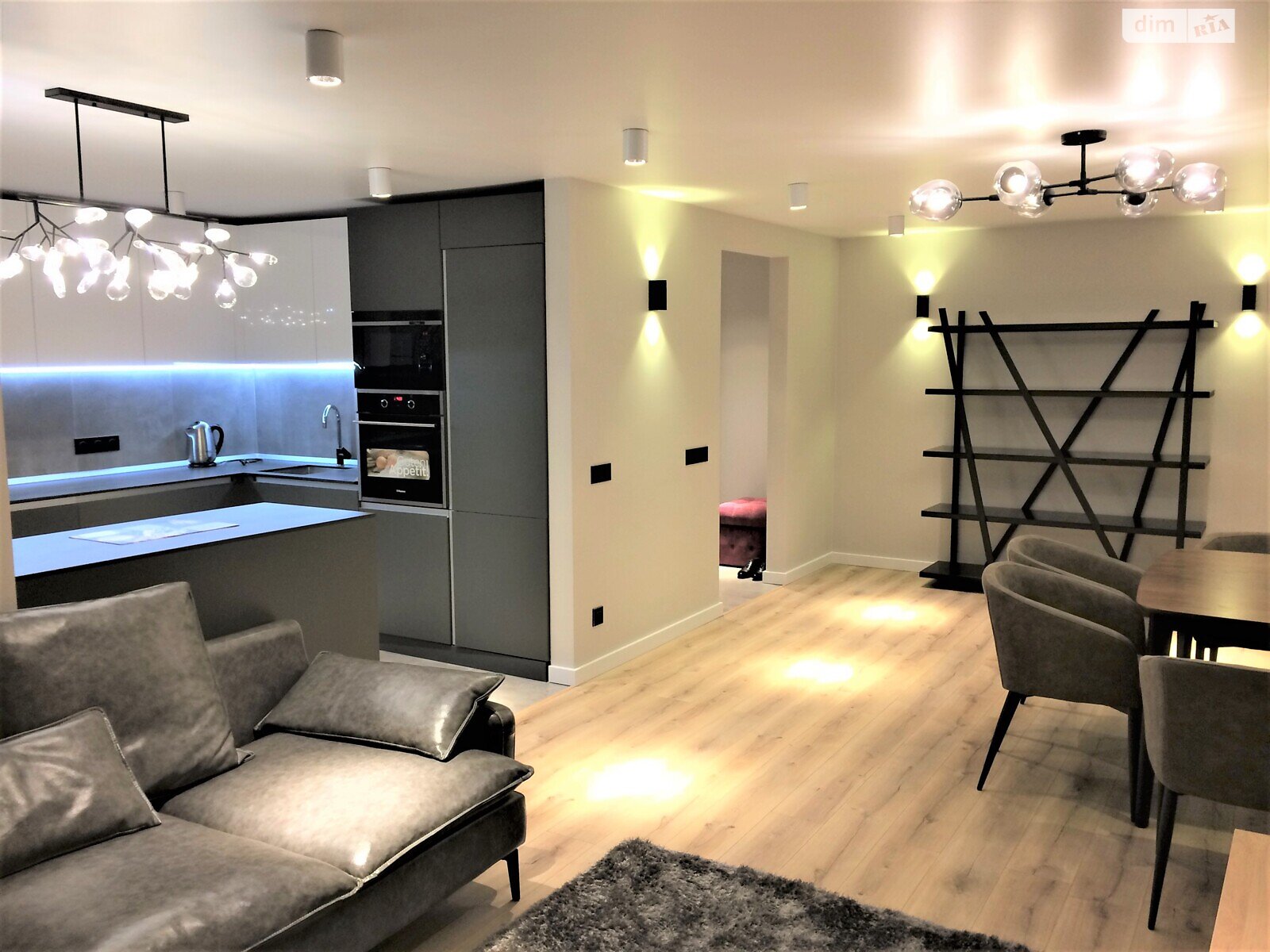 трехкомнатная квартира в Киеве, район Оболонь, на просп. Владимира Ивасюка 20А в аренду на долгий срок помесячно фото 1 трехкомнатная квартира в Киеве, район Оболонь, на просп. Владимира Ивасюка 20А в аренду на долгий срок помесячно фото 1