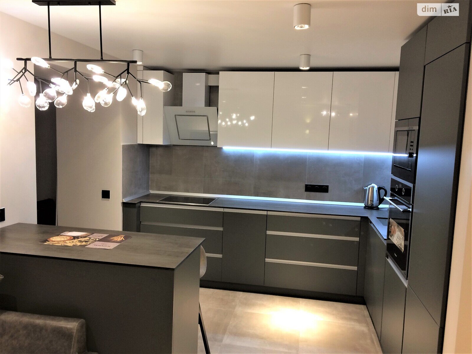 трехкомнатная квартира в Киеве, район Оболонь, на просп. Владимира Ивасюка 20А в аренду на долгий срок помесячно фото 1 трехкомнатная квартира в Киеве, район Оболонь, на просп. Владимира Ивасюка 20А в аренду на долгий срок помесячно фото 1