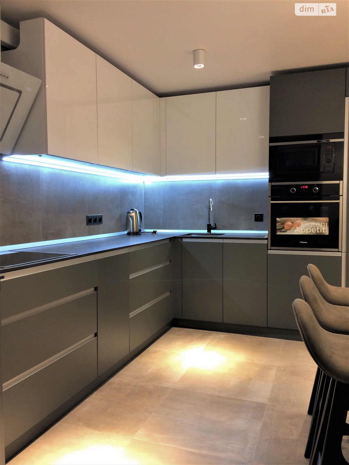 трехкомнатная квартира в Киеве, район Оболонь, на просп. Владимира Ивасюка 20А в аренду на долгий срок помесячно фото 1 трехкомнатная квартира в Киеве, район Оболонь, на просп. Владимира Ивасюка 20А в аренду на долгий срок помесячно фото 1