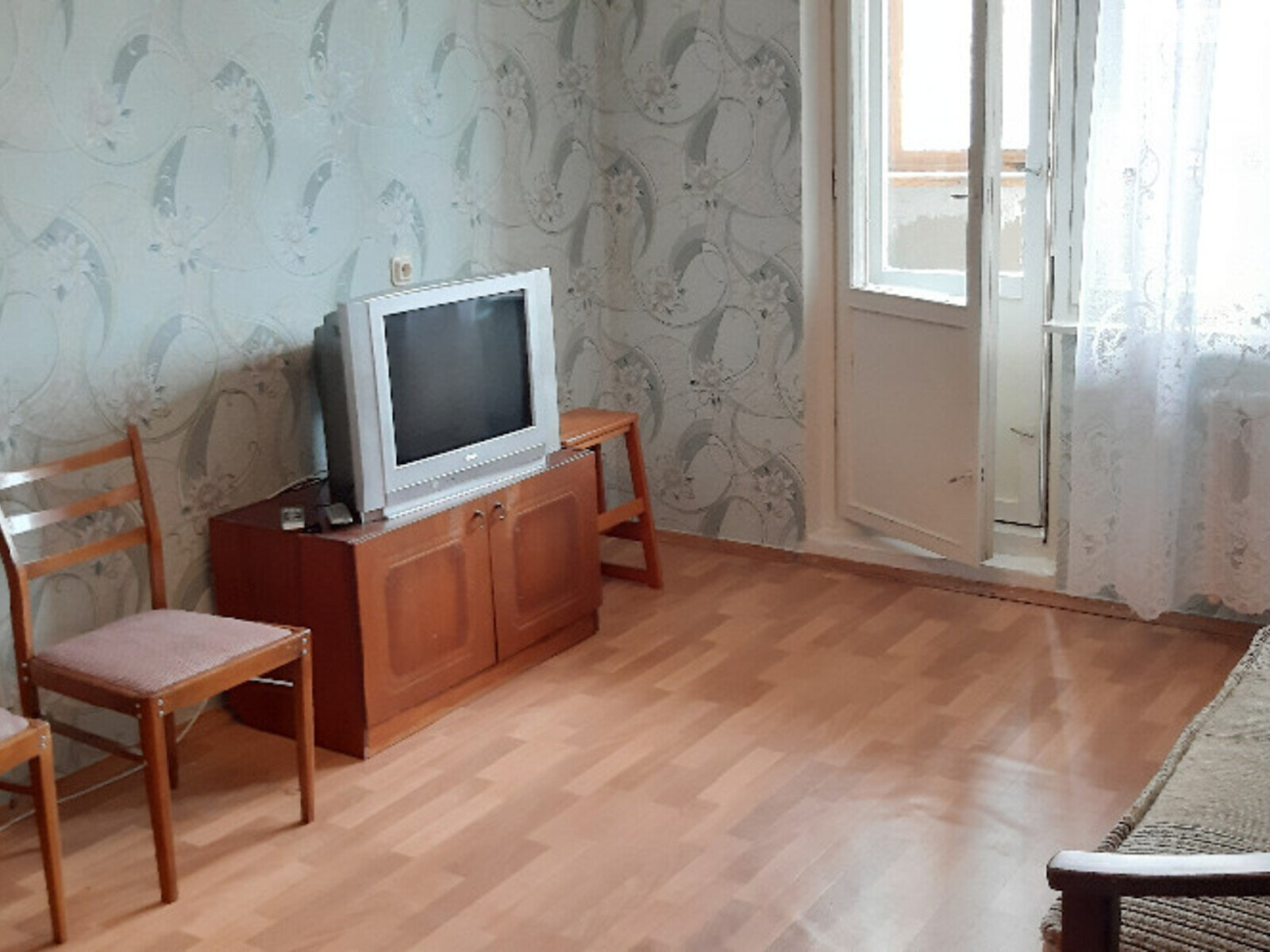 трехкомнатная квартира с мебелью в Киеве, район Оболонский, на ул. Автозаводская 61 в аренду на долгий срок помесячно фото 1