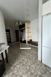 двокімнатна квартира з ремонтом в Києві, район Оболонський, на пр. Богатирський 6 в довготривалу оренду помісячно фото 2