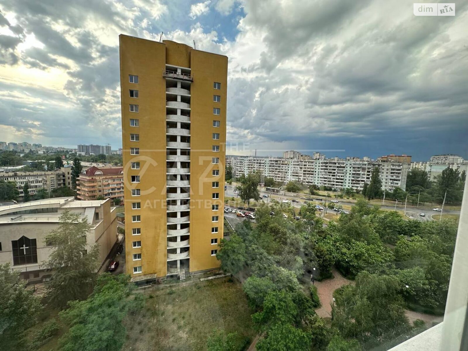 трехкомнатная квартира в Киеве, район Оболонский, на ул. Левка Лукьяненко 2Л в аренду на долгий срок помесячно фото 1