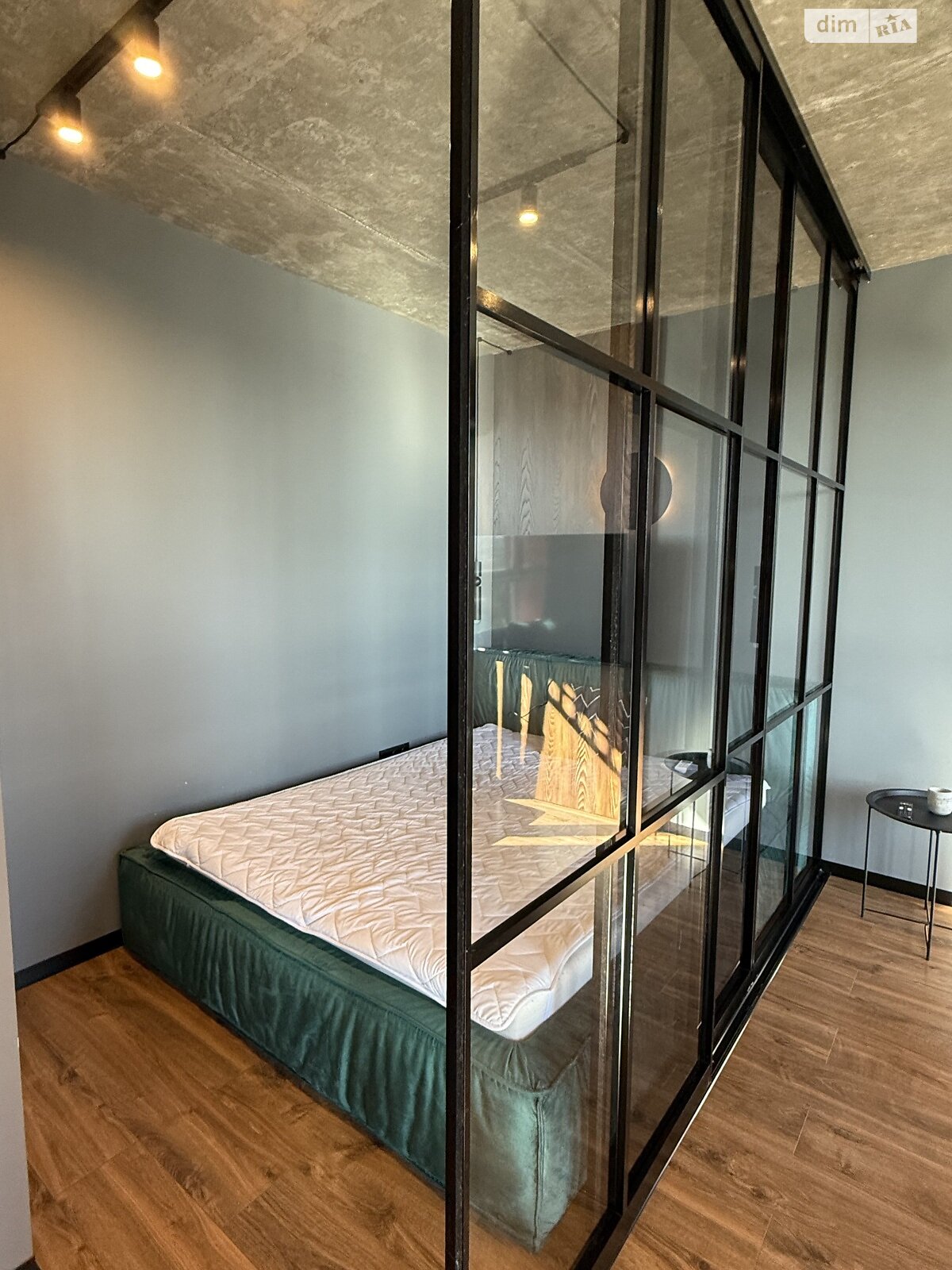 однокімнатна квартира в Києві, район Оболонський, на вул. Набережно-Рибальська дорога 27 в довготривалу оренду помісячно фото 1 однокімнатна квартира в Києві, район Оболонський, на вул. Набережно-Рибальська дорога 27 в довготривалу оренду помісячно фото 1