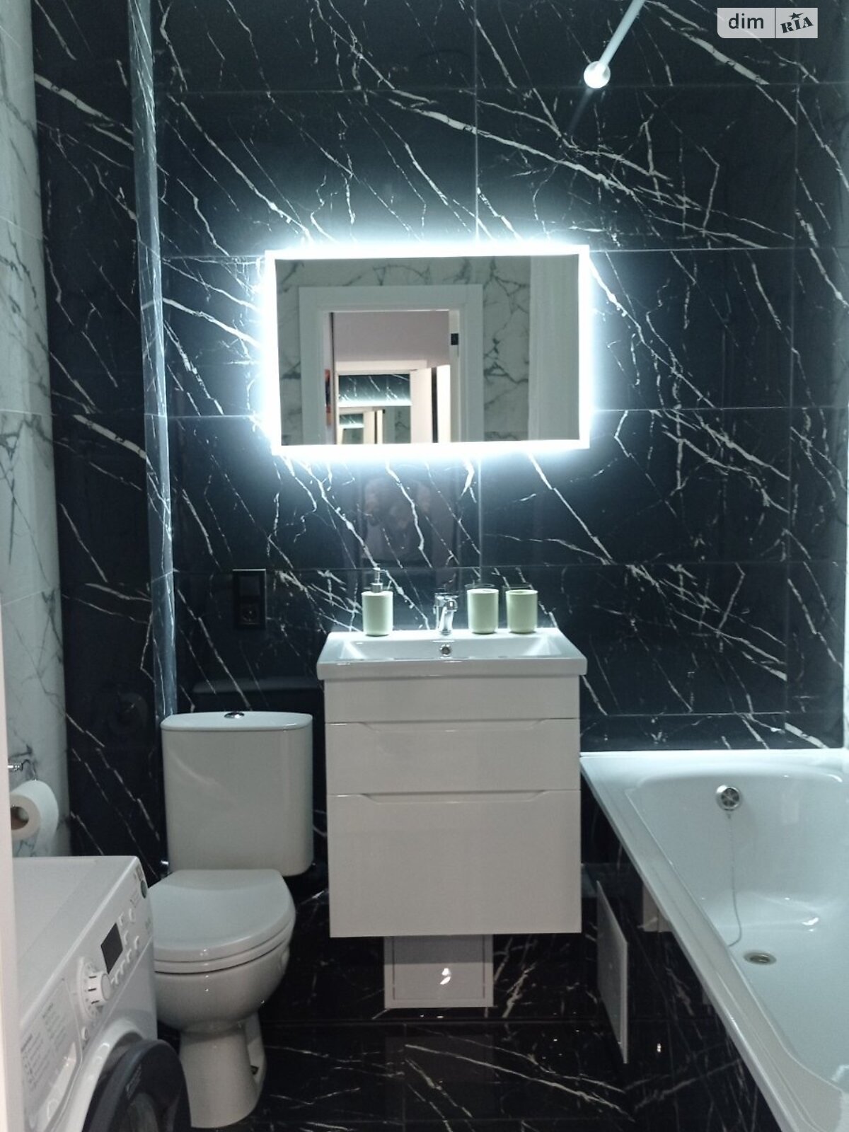 однокімнатна квартира в Києві, район Оболонський, на вул. Набережно-Рибальська дорога 27, кв. 206 в довготривалу оренду помісячно фото 1