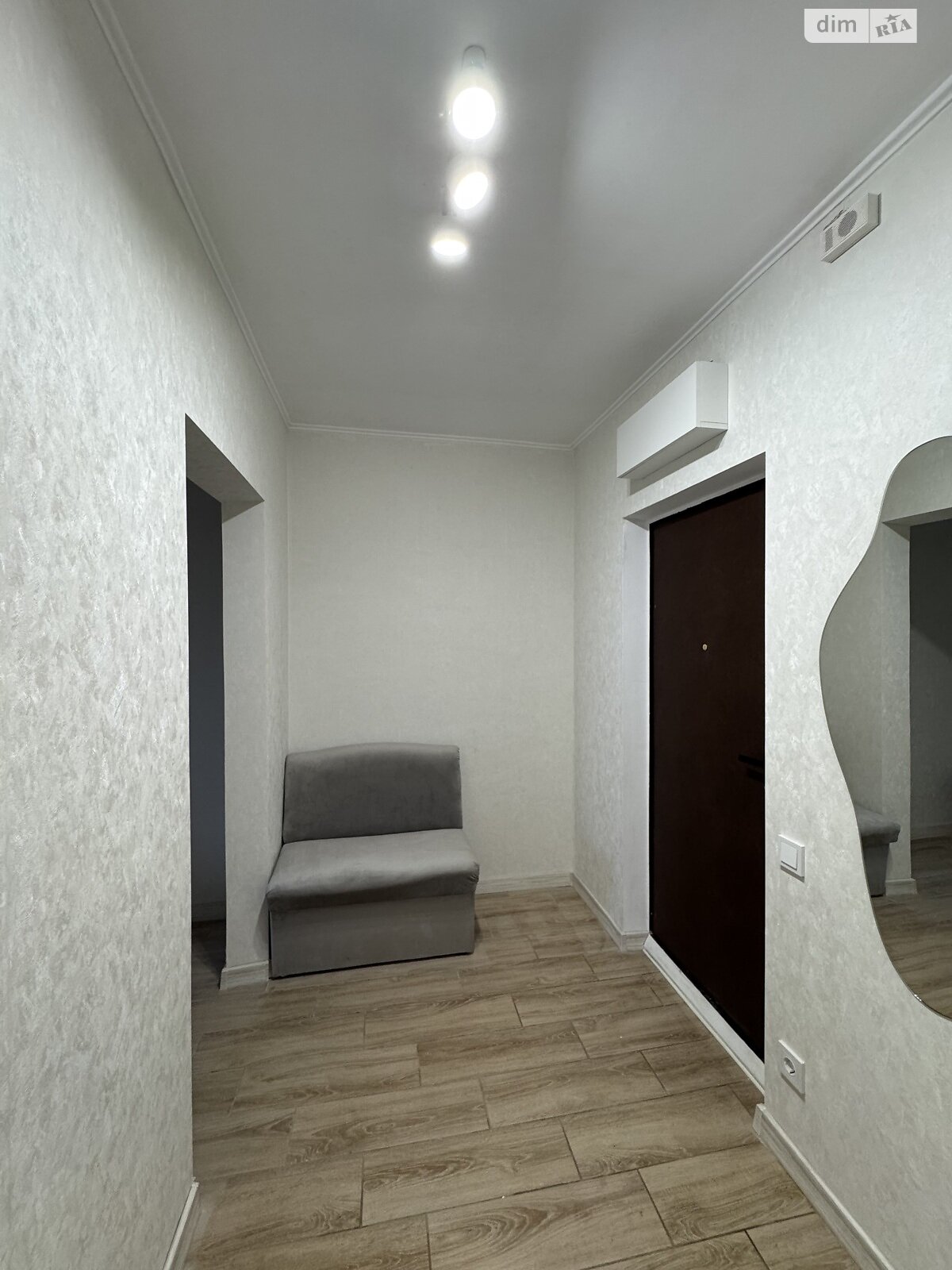 однокімнатна квартира в Києві, на вул. Ореста Васкула 49 в довготривалу оренду помісячно фото 1 однокімнатна квартира в Києві, на вул. Ореста Васкула 49 в довготривалу оренду помісячно фото 1