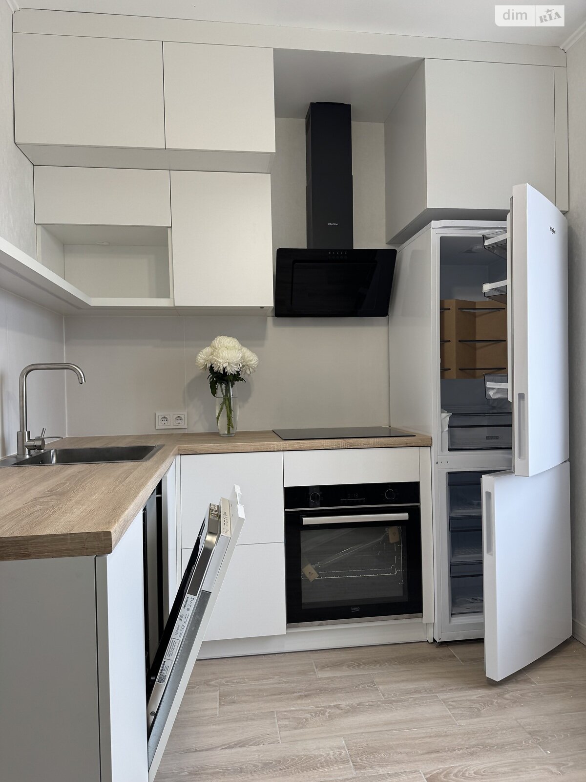 однокімнатна квартира в Києві, на вул. Ореста Васкула 49 в довготривалу оренду помісячно фото 1 однокімнатна квартира в Києві, на вул. Ореста Васкула 49 в довготривалу оренду помісячно фото 1