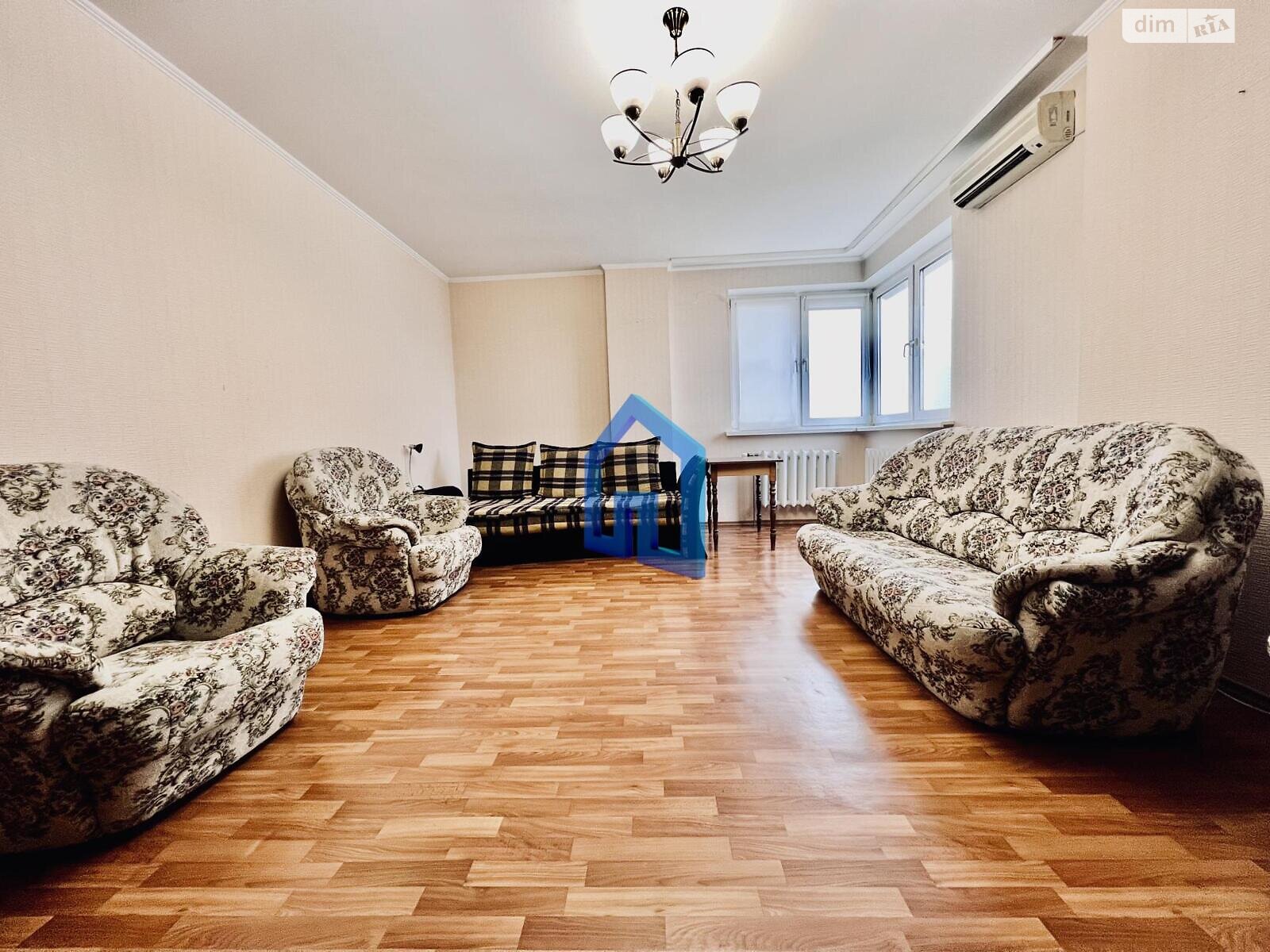 двокімнатна квартира в Києві, район Осокорки, на вул. Олександра Мишуги 8 в довготривалу оренду помісячно фото 1 двокімнатна квартира в Києві, район Осокорки, на вул. Олександра Мишуги 8 в довготривалу оренду помісячно фото 1